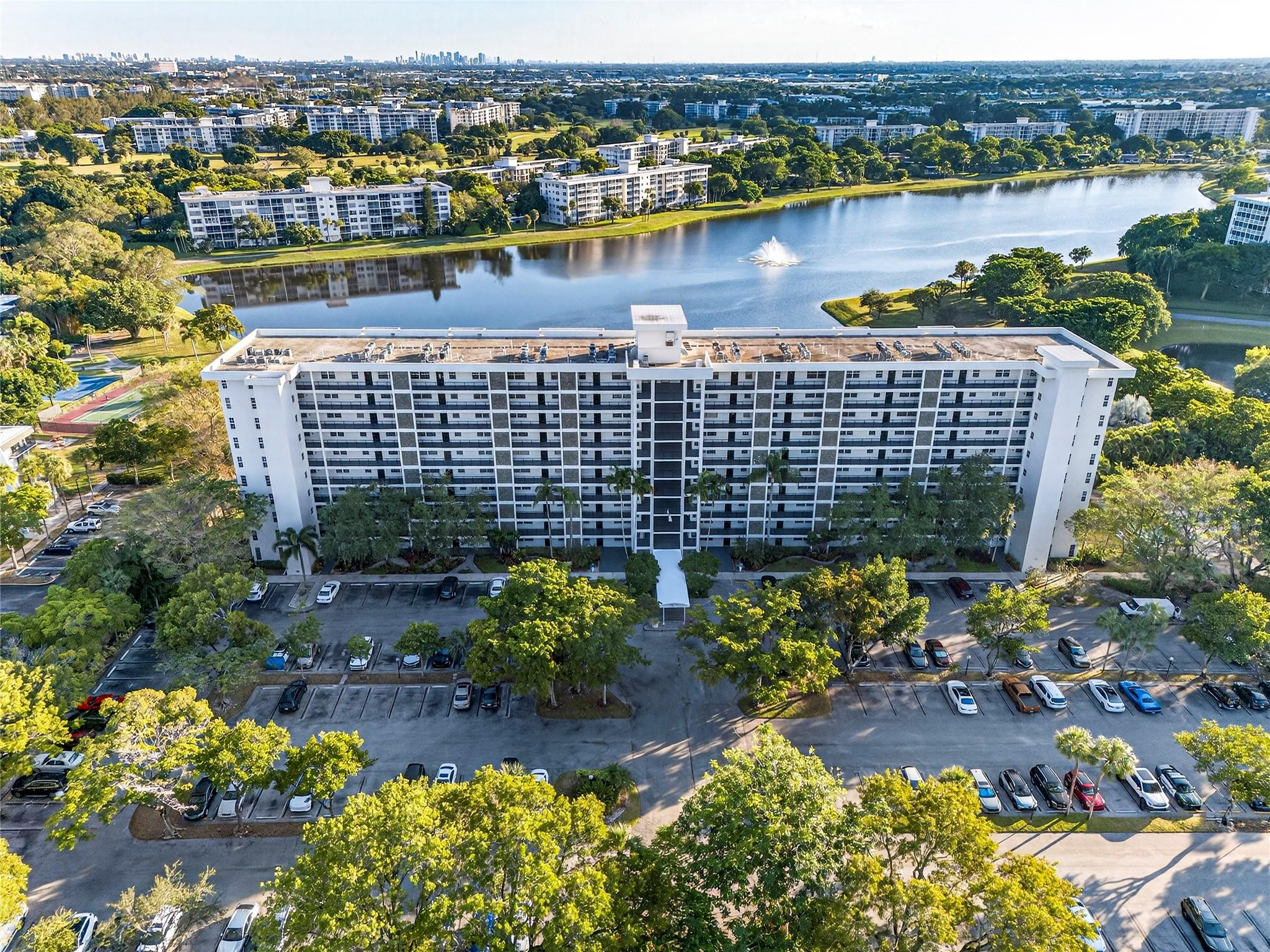 2900 N Course Drive 607