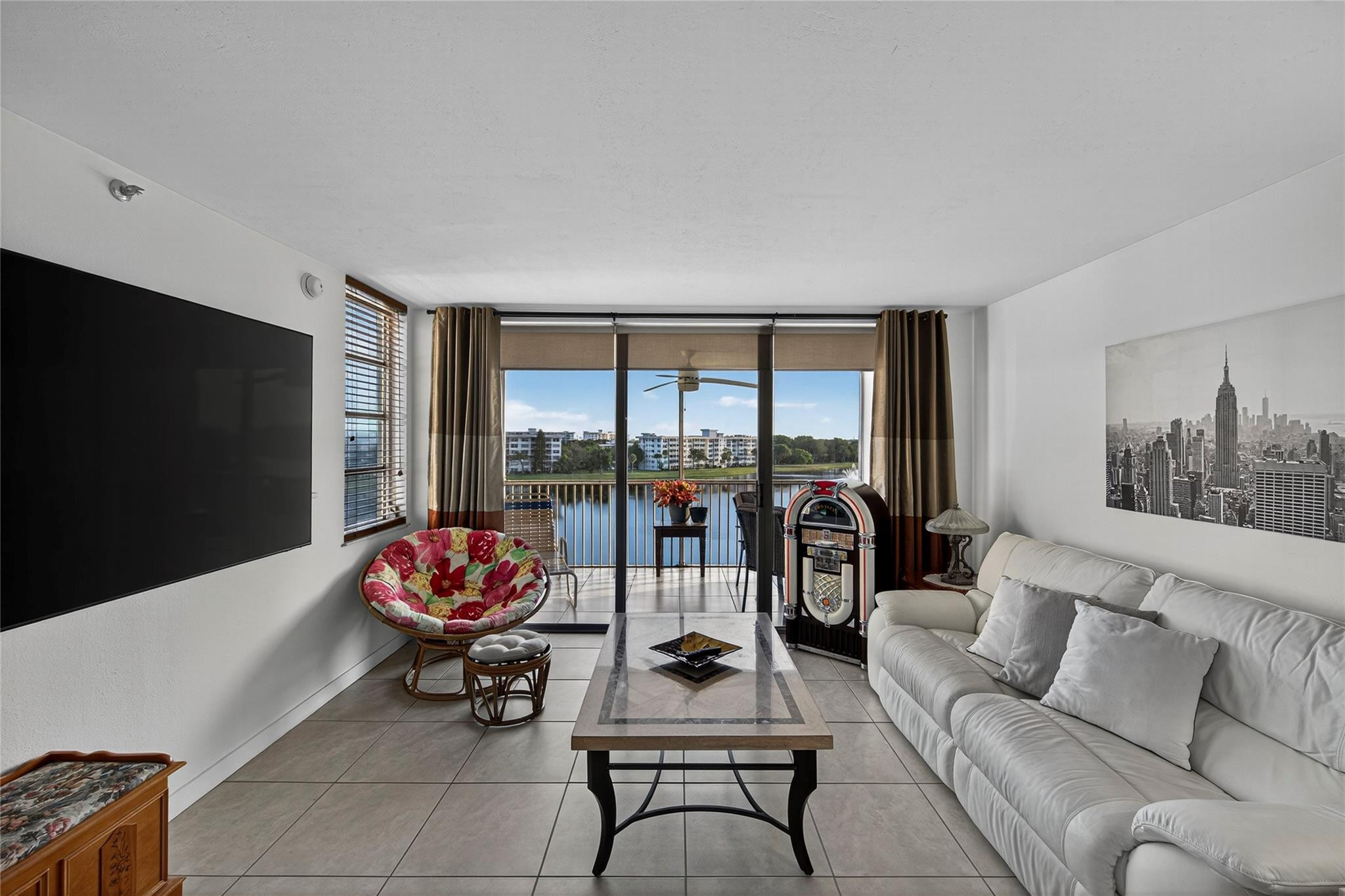 NO 53 PALM-AIRE COUNTRY CLUB - Residential