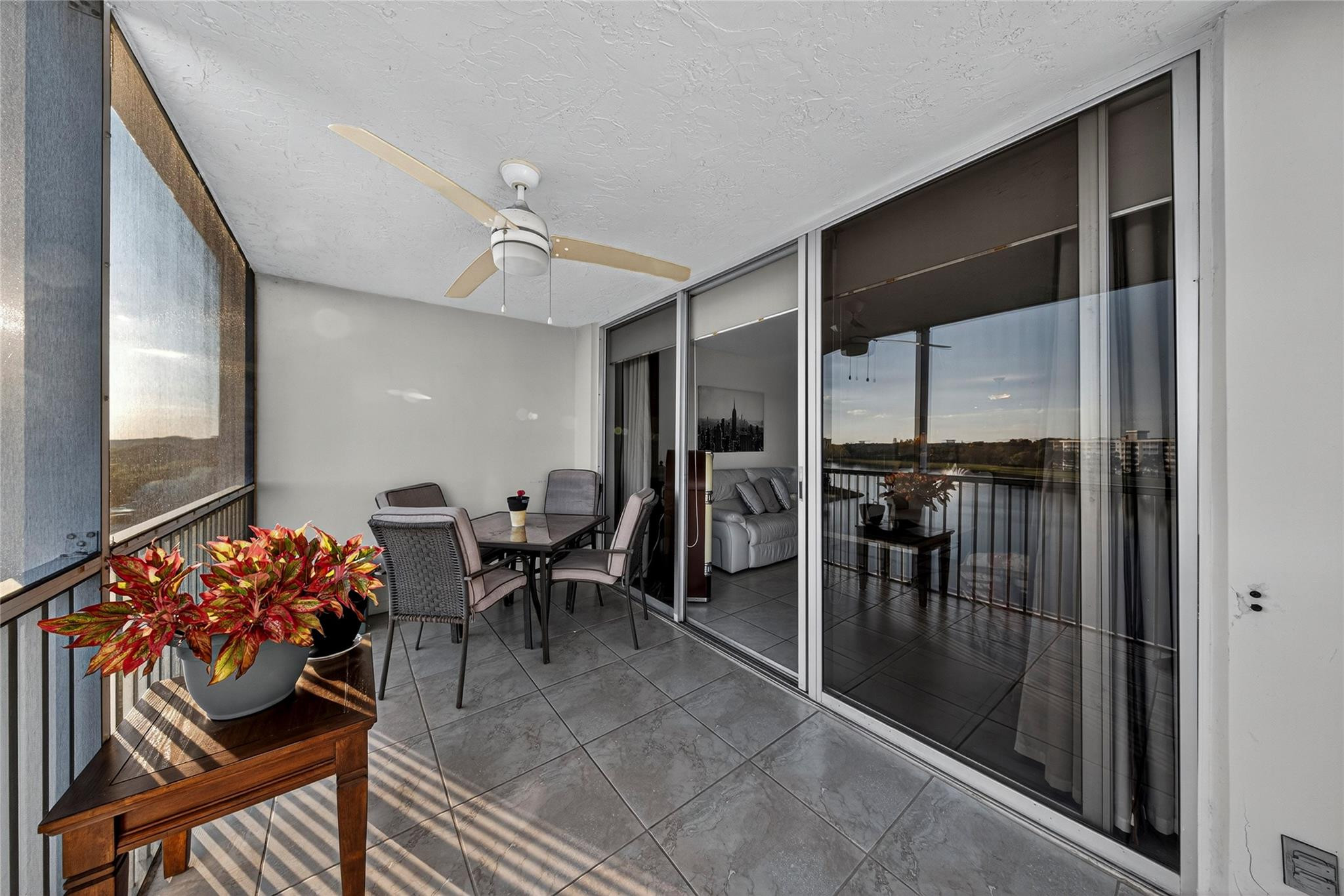 NO 53 PALM-AIRE COUNTRY CLUB - Residential