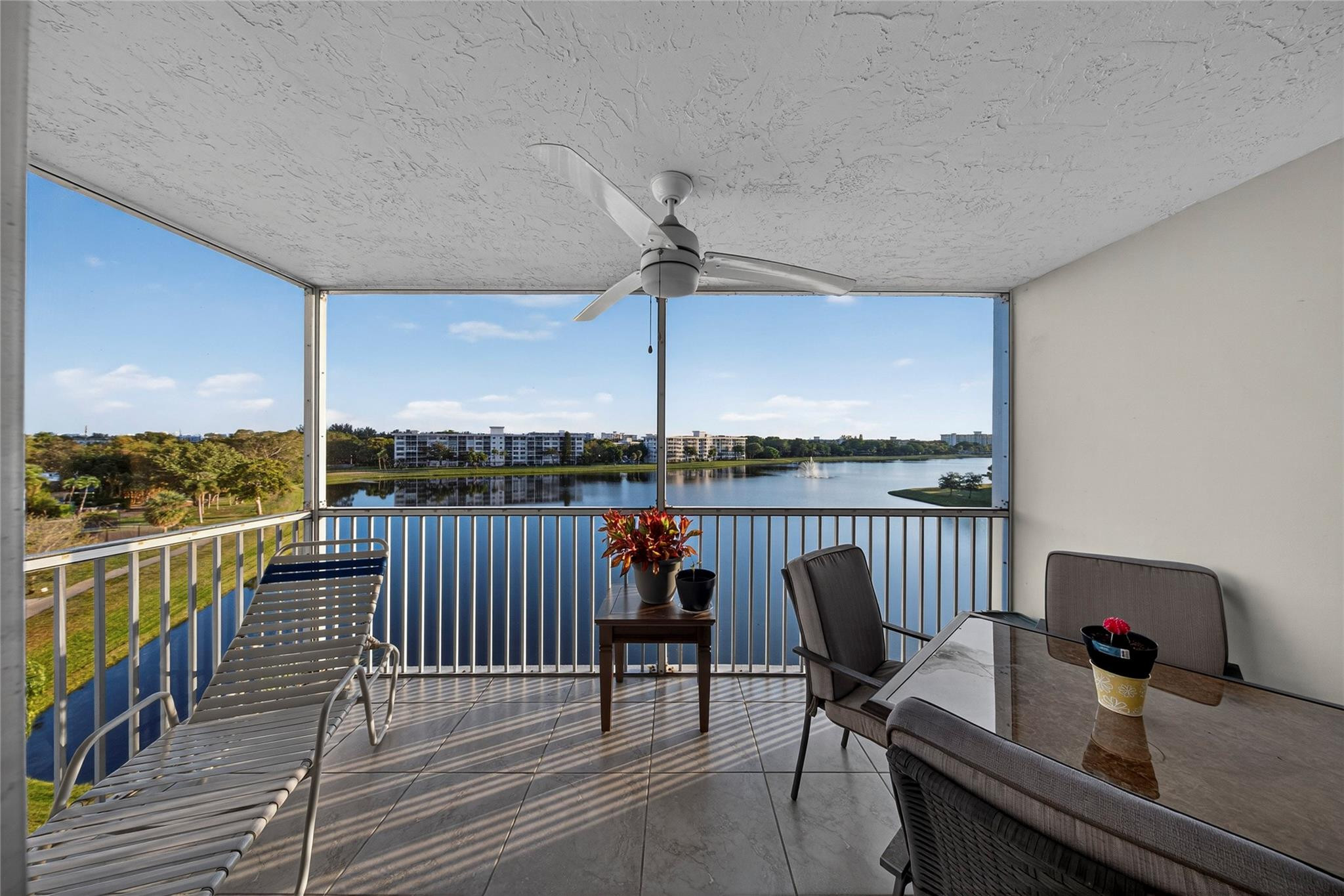 NO 53 PALM-AIRE COUNTRY CLUB - Residential