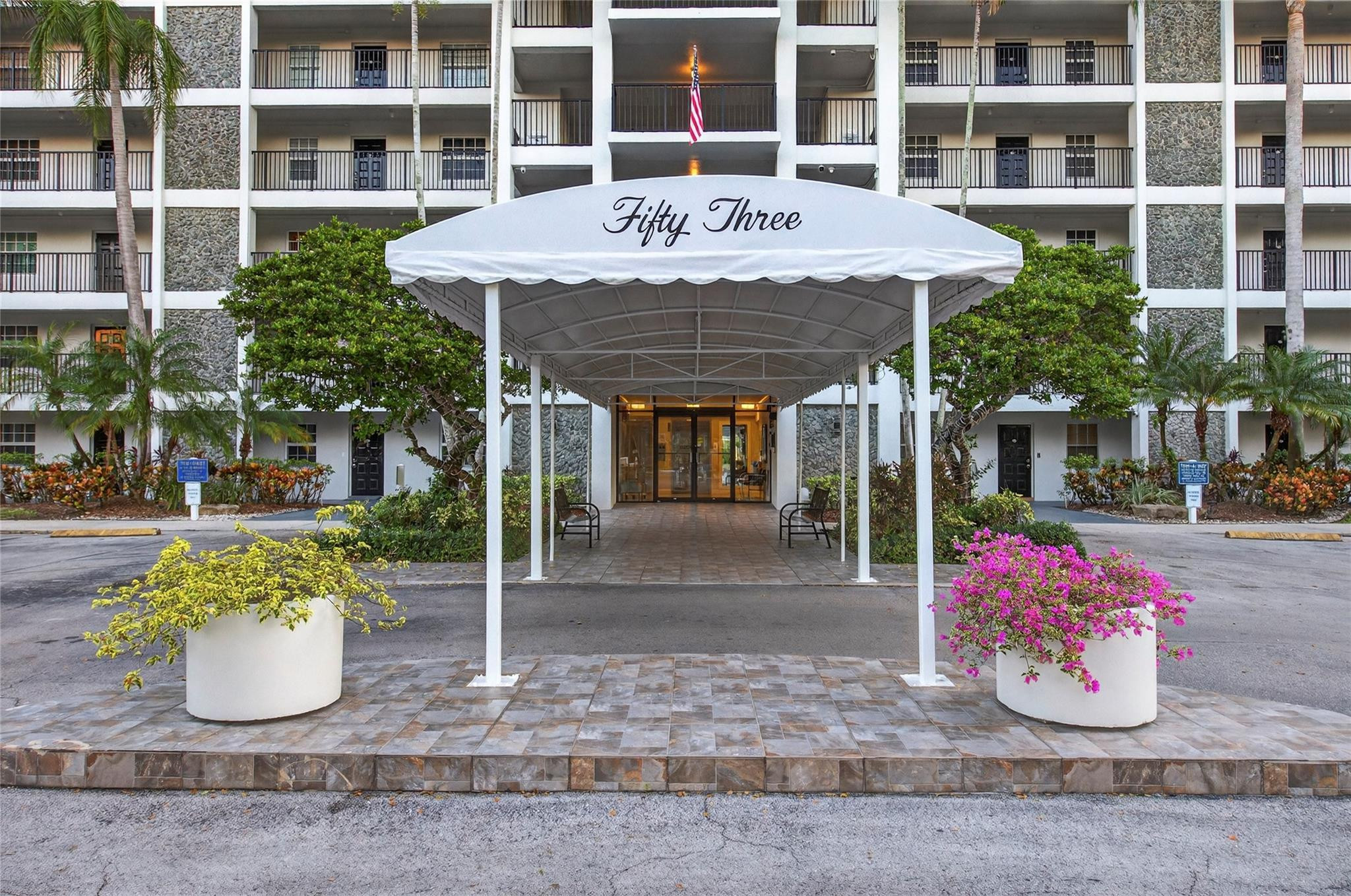 NO 53 PALM-AIRE COUNTRY CLUB - Residential