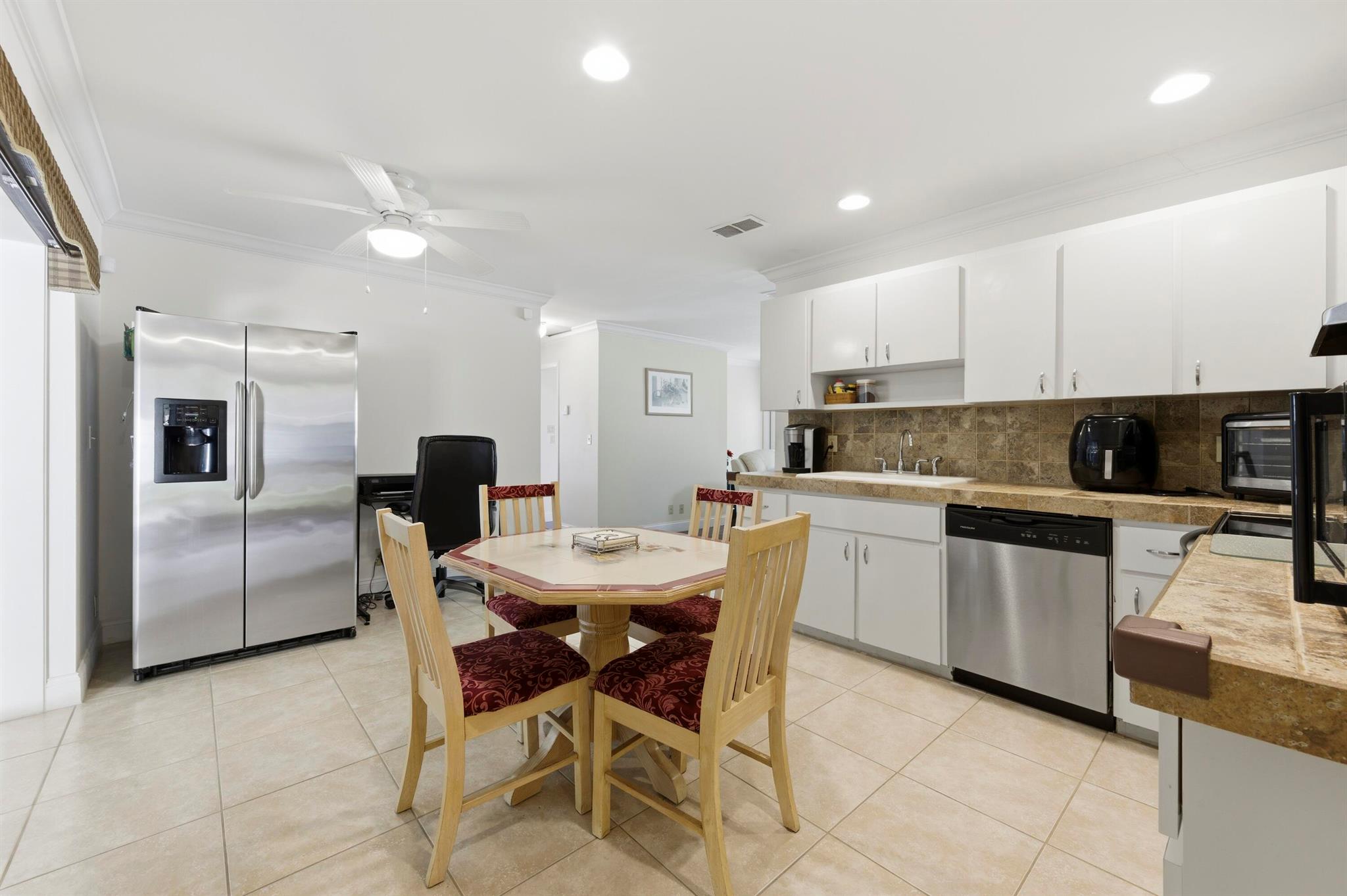 EASTRIDGE ESTATES - Residential