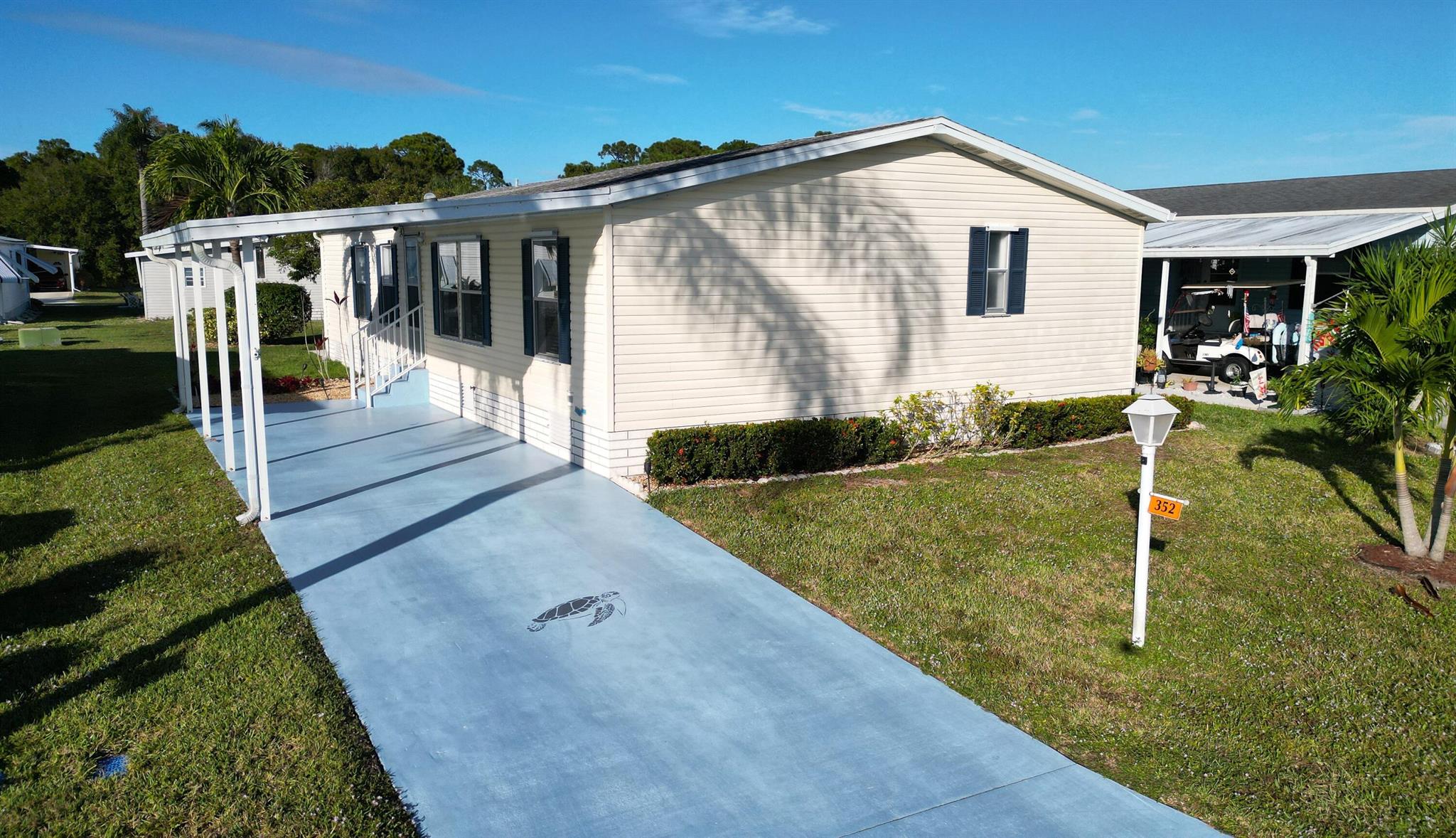 TROPICAL ISLES - Residential