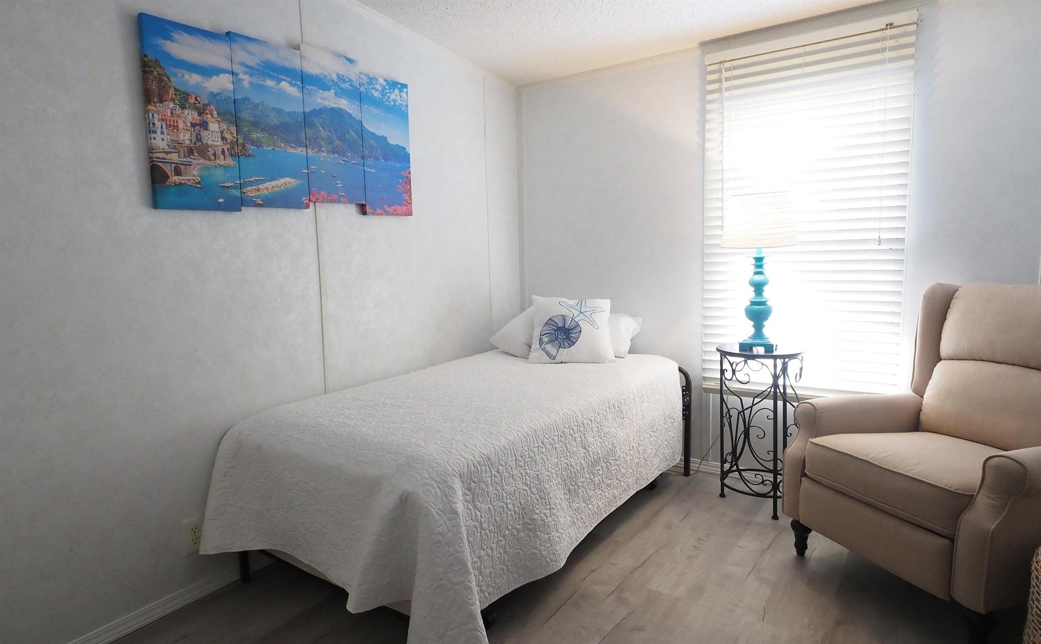 TROPICAL ISLES - Residential