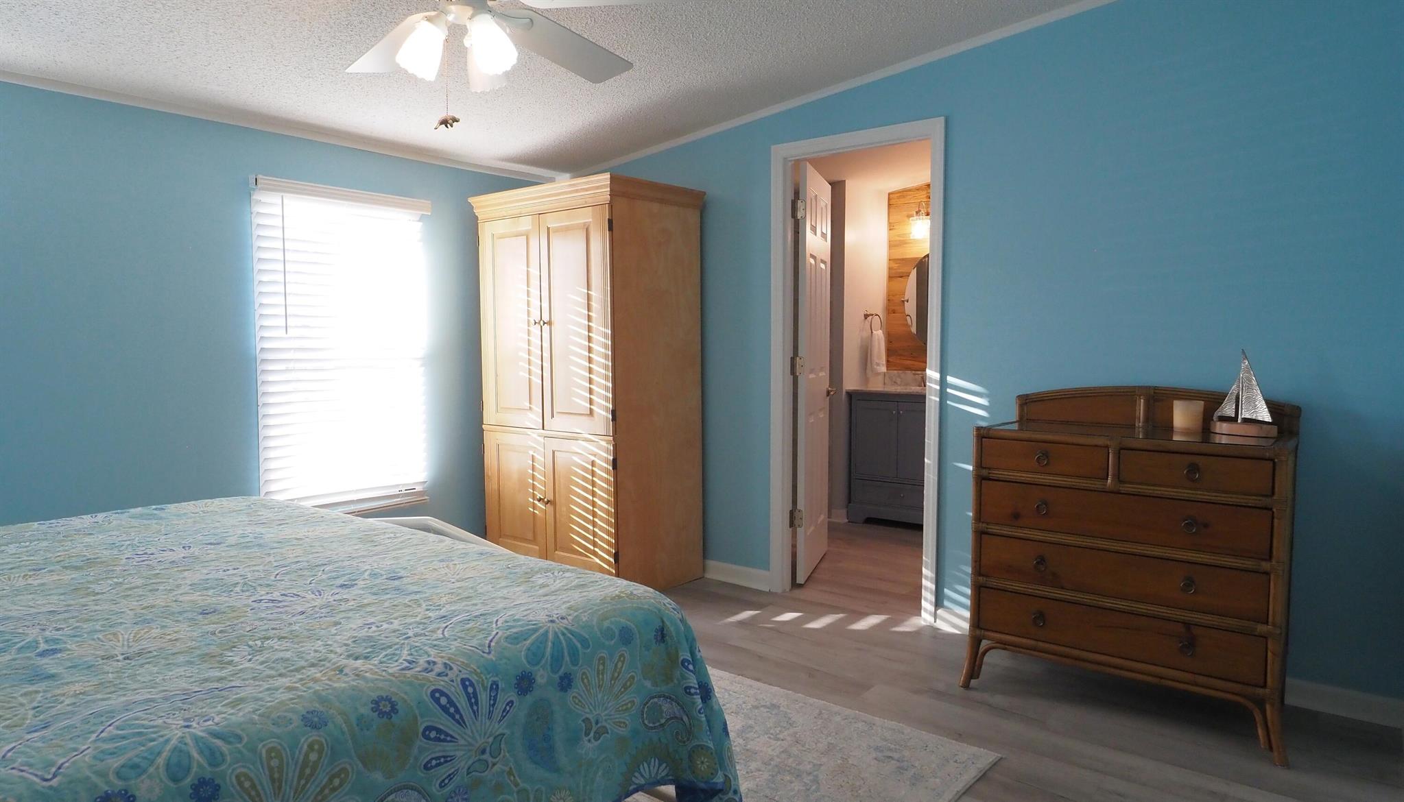 TROPICAL ISLES - Residential