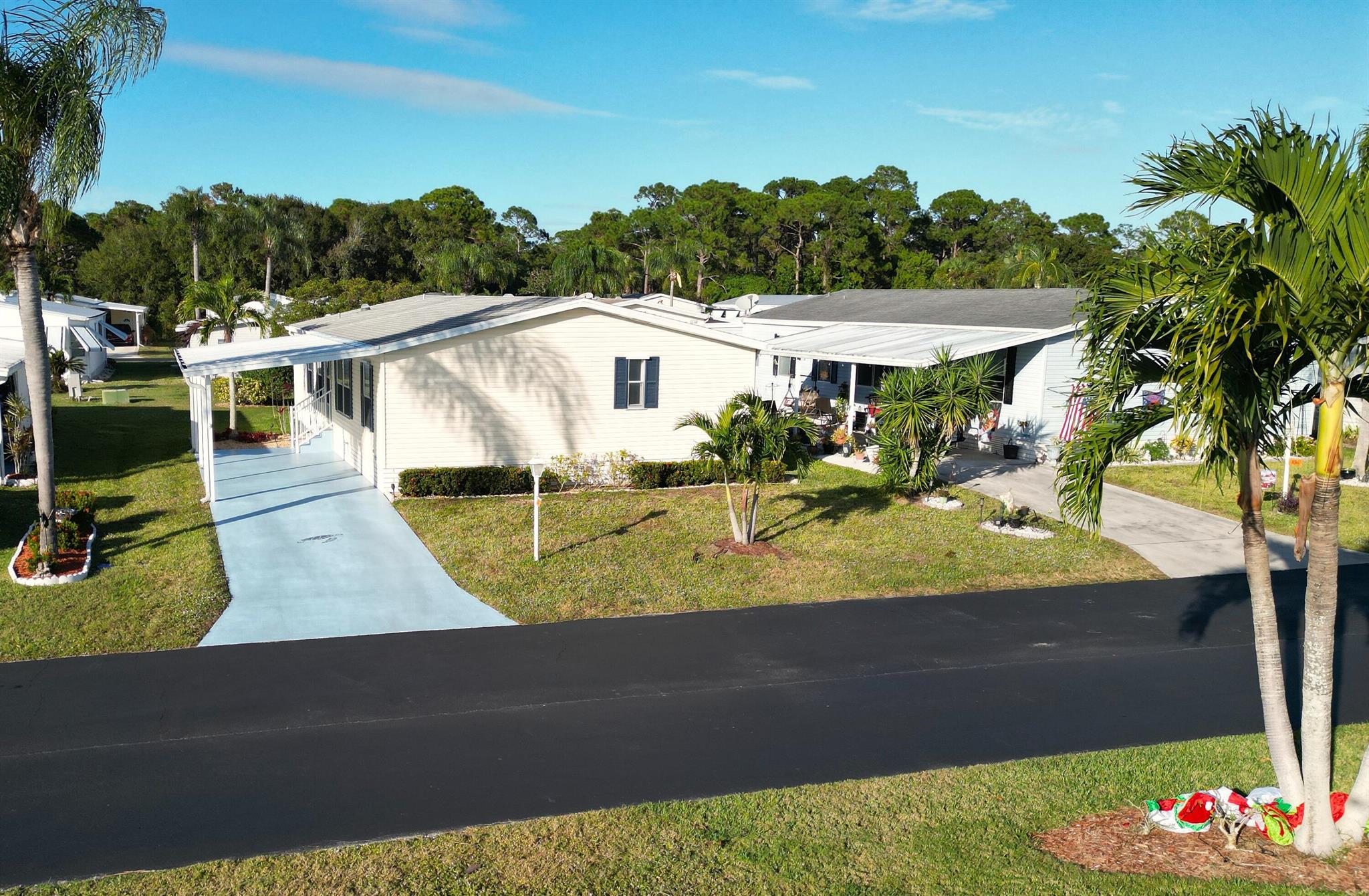 TROPICAL ISLES - Residential