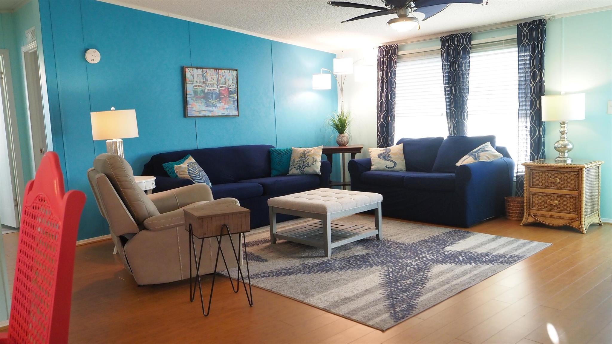 TROPICAL ISLES - Residential