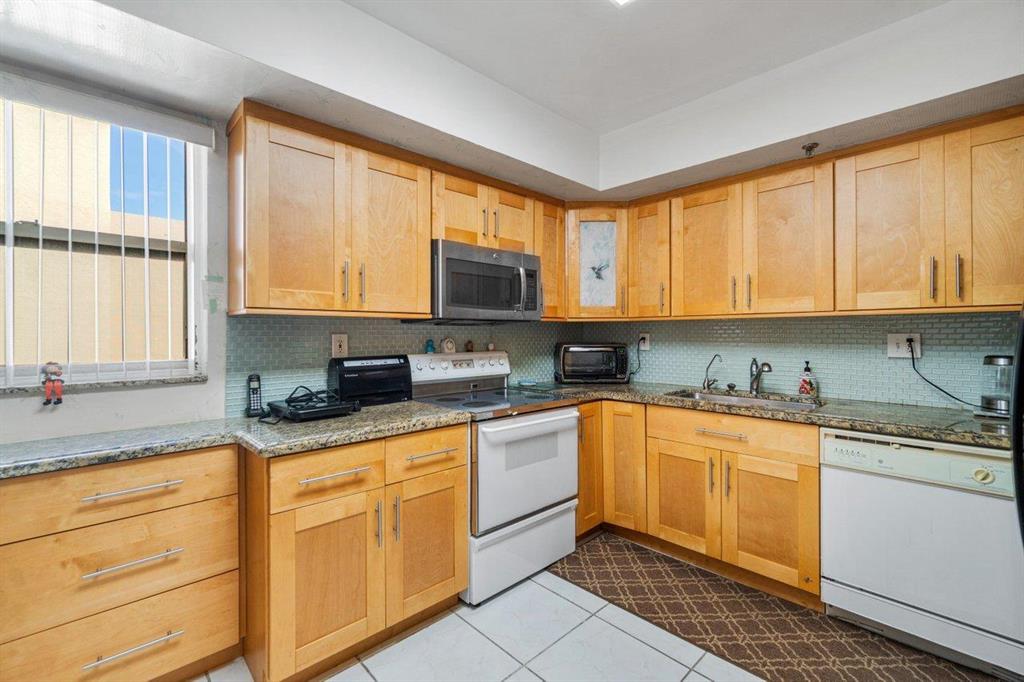 ENVIRON TOWERS 1 CONDO - Residential