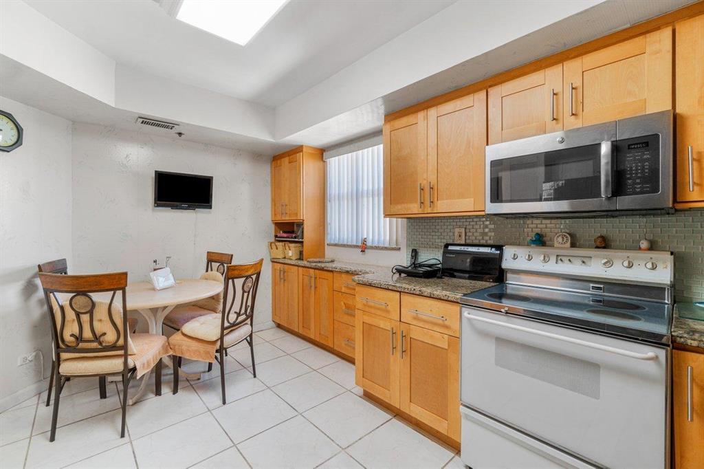 ENVIRON TOWERS 1 CONDO - Residential