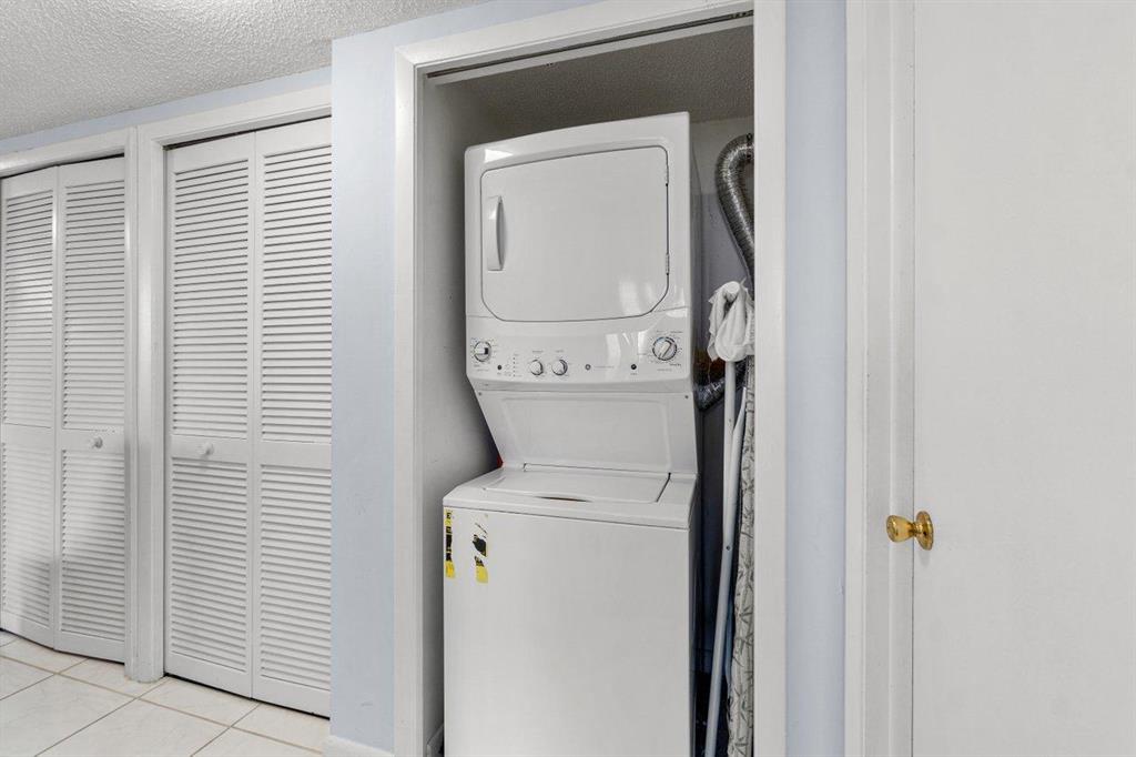 ENVIRON TOWERS 1 CONDO - Residential