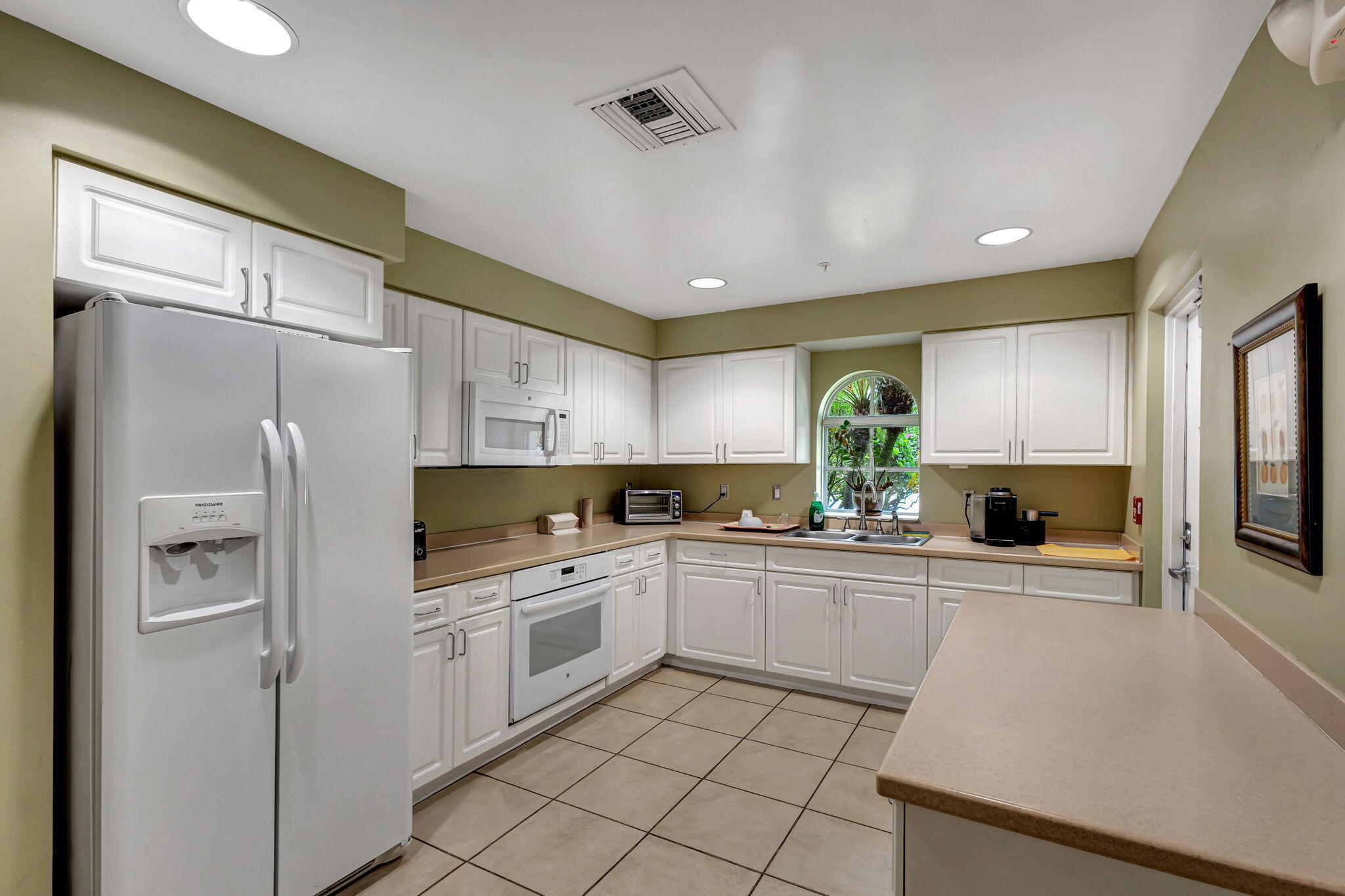 VILLAGEWALK OF WELLINGTON 5 - Residential Lease