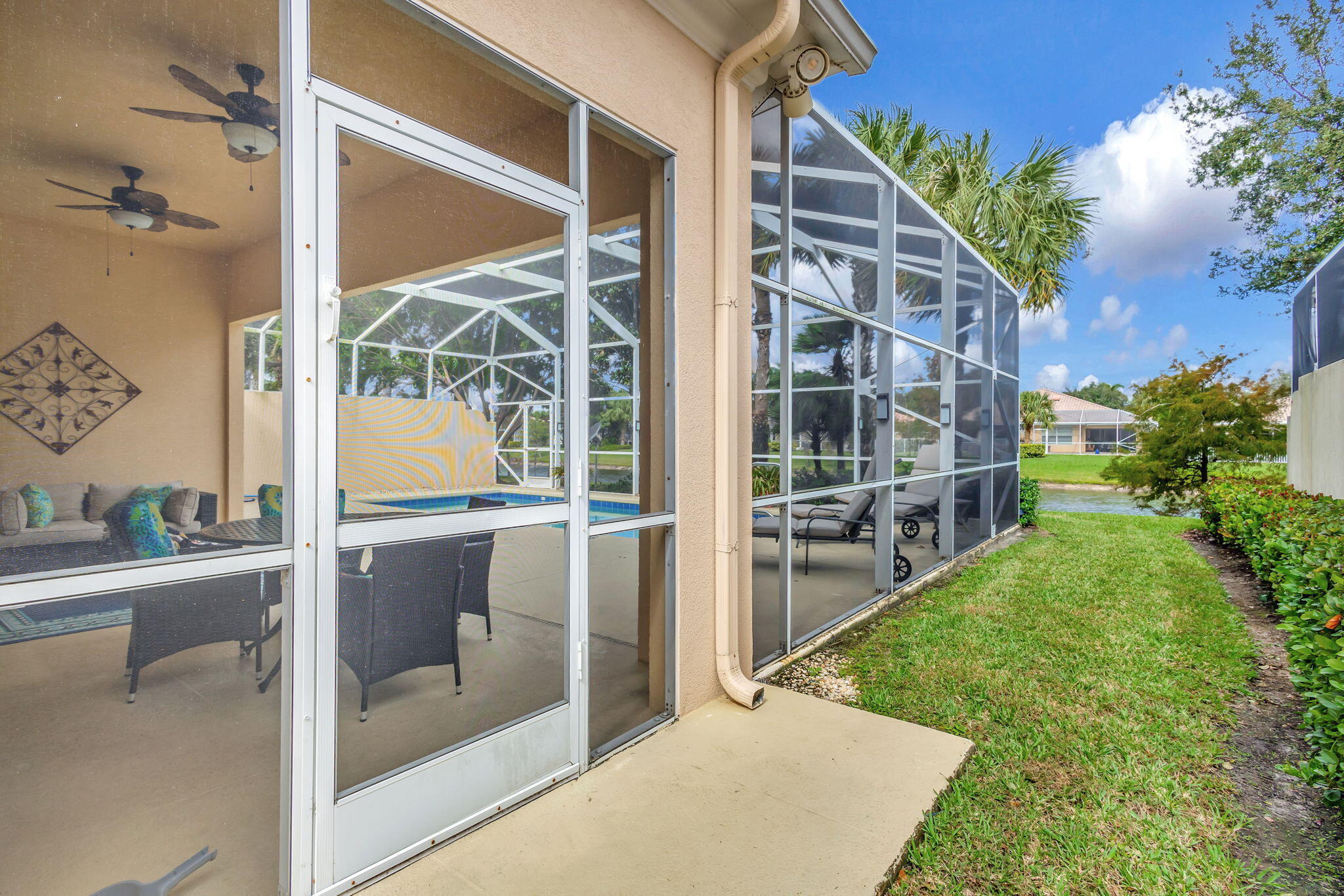 VILLAGEWALK OF WELLINGTON 5 - Residential Lease