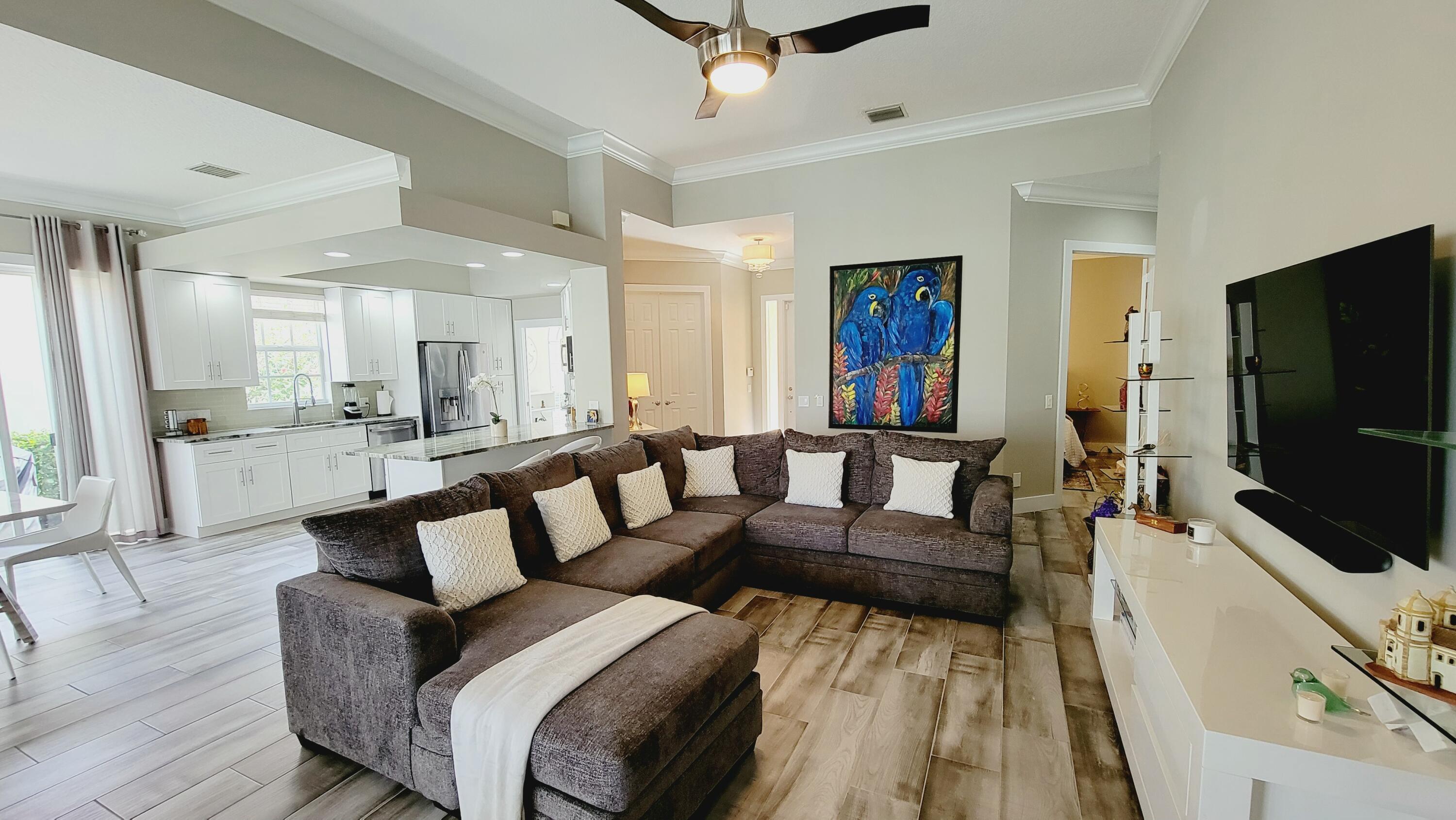 VILLAGEWALK OF WELLINGTON 5 - Residential Lease