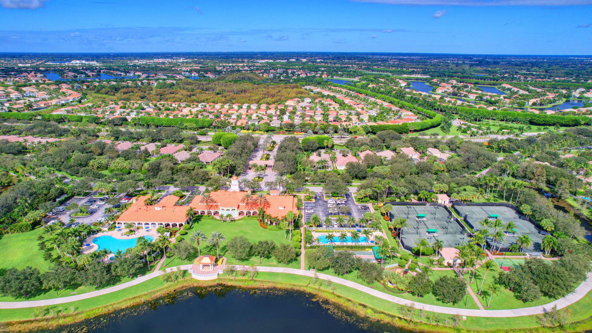VILLAGEWALK OF WELLINGTON 5 - Residential Lease