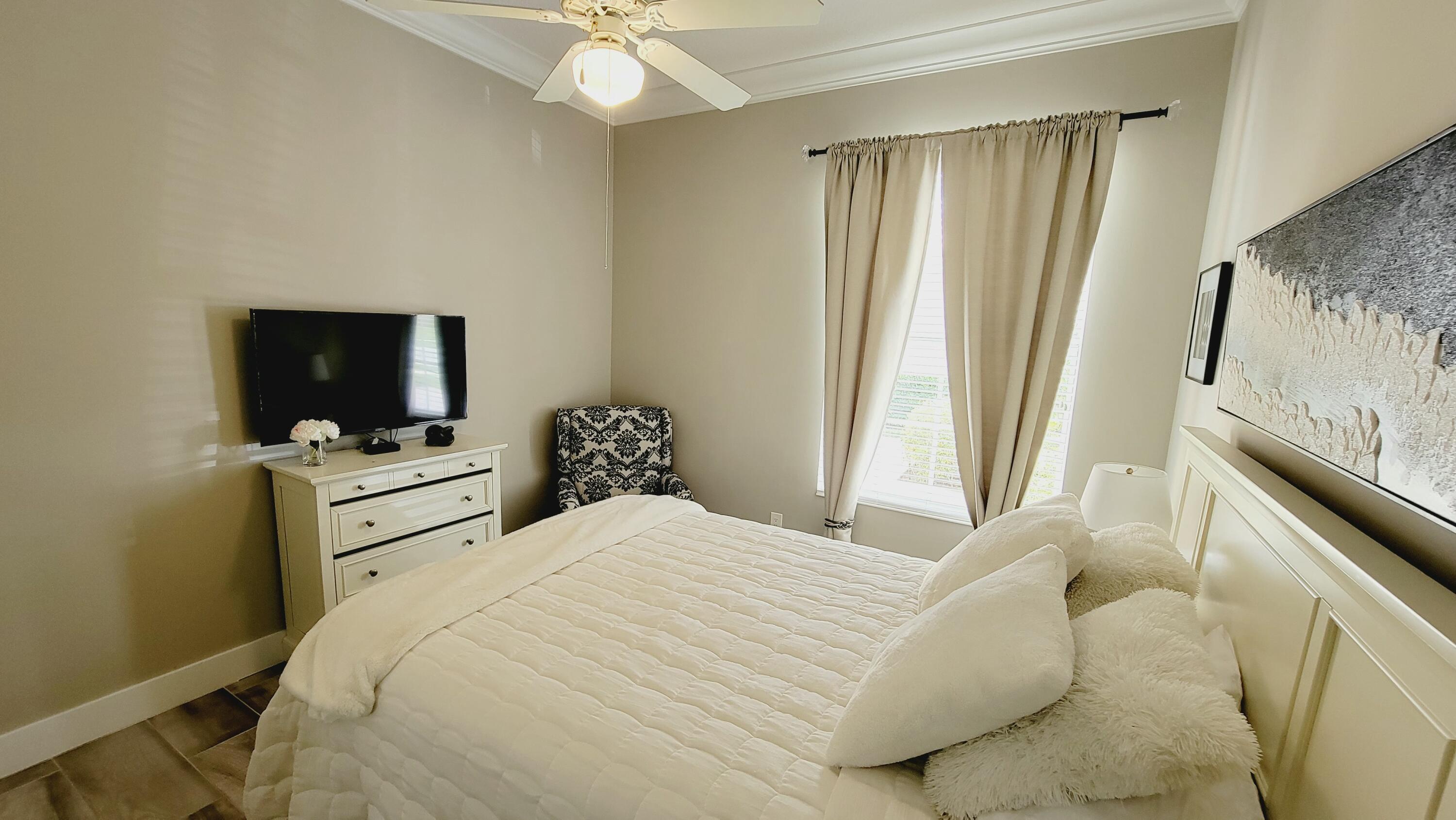 VILLAGEWALK OF WELLINGTON 5 - Residential Lease