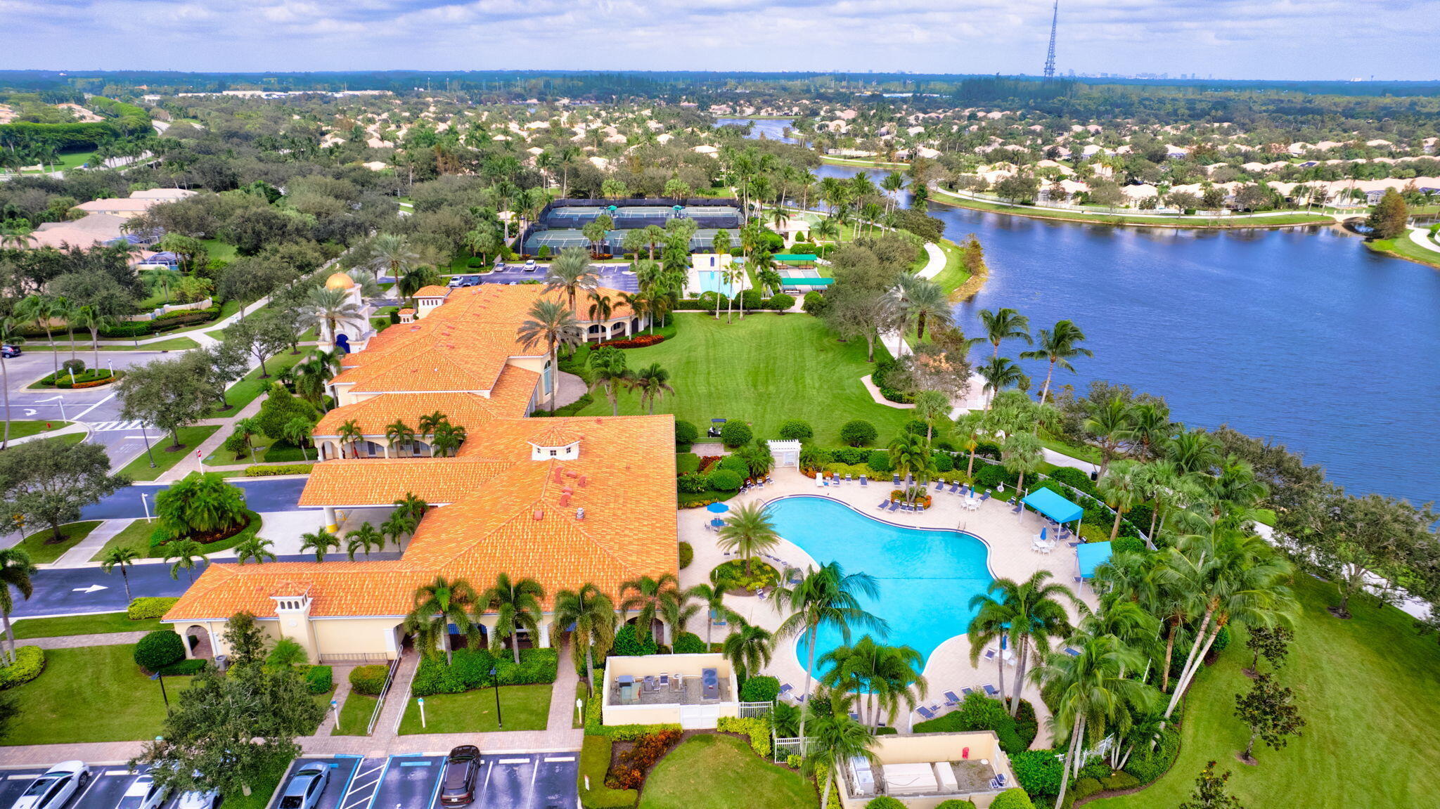 VILLAGEWALK OF WELLINGTON 5 - Residential Lease