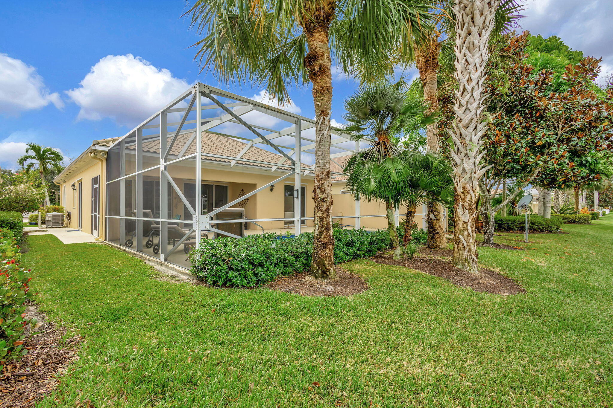 VILLAGEWALK OF WELLINGTON 5 - Residential Lease