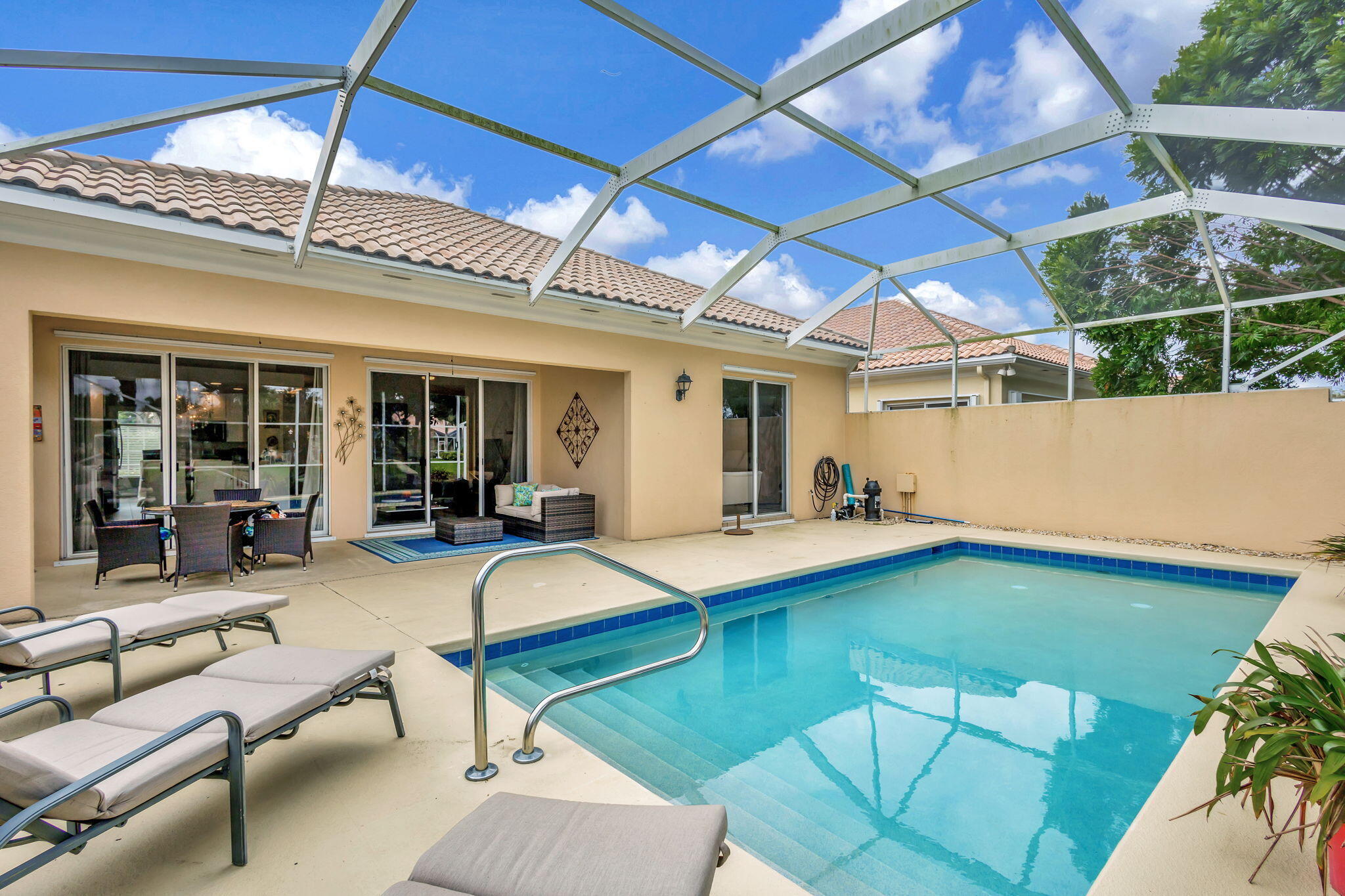 VILLAGEWALK OF WELLINGTON 5 - Residential Lease