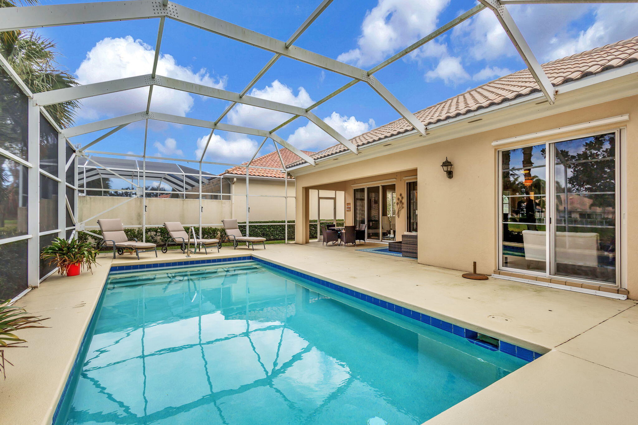 VILLAGEWALK OF WELLINGTON 5 - Residential Lease