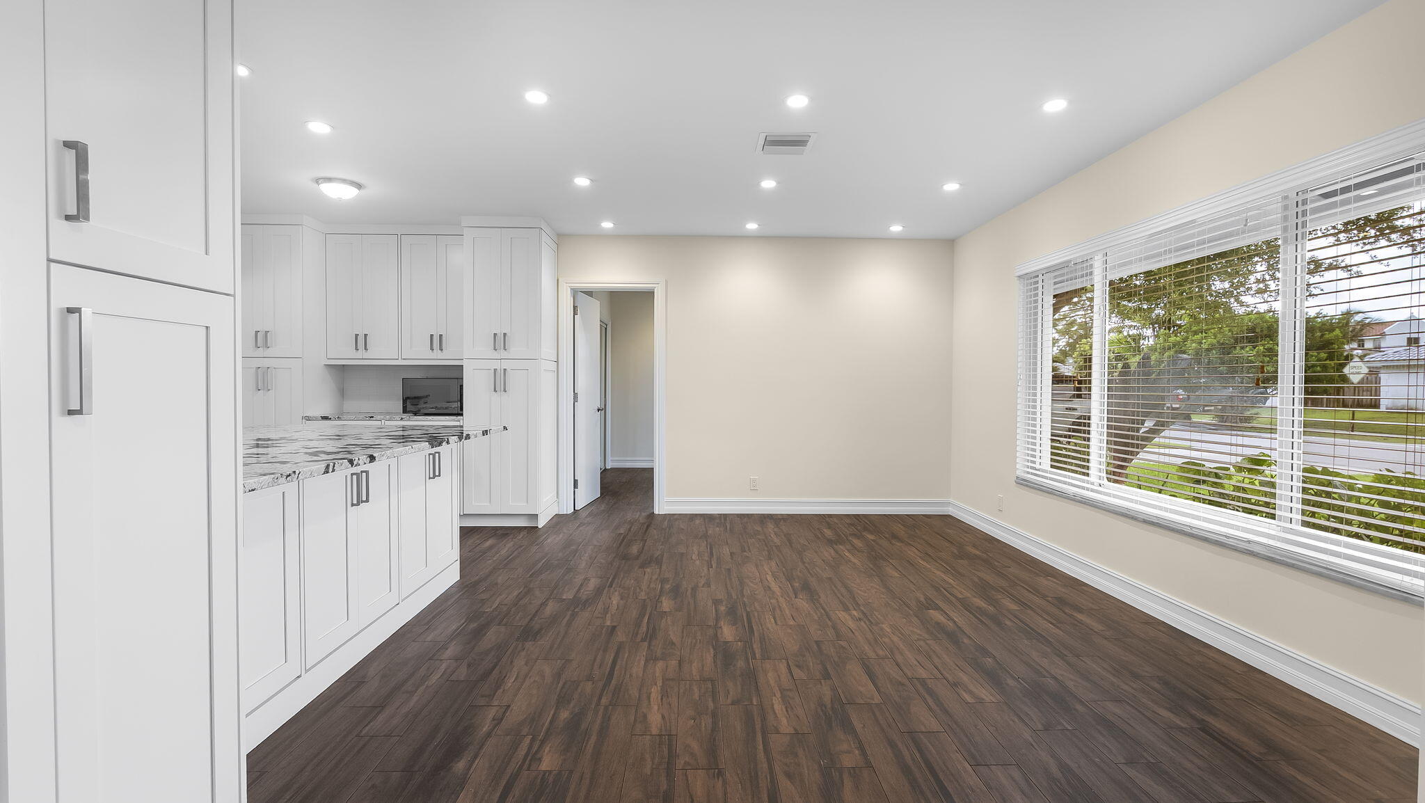 BOCA RATON SQUARE UNIT 1 - Residential