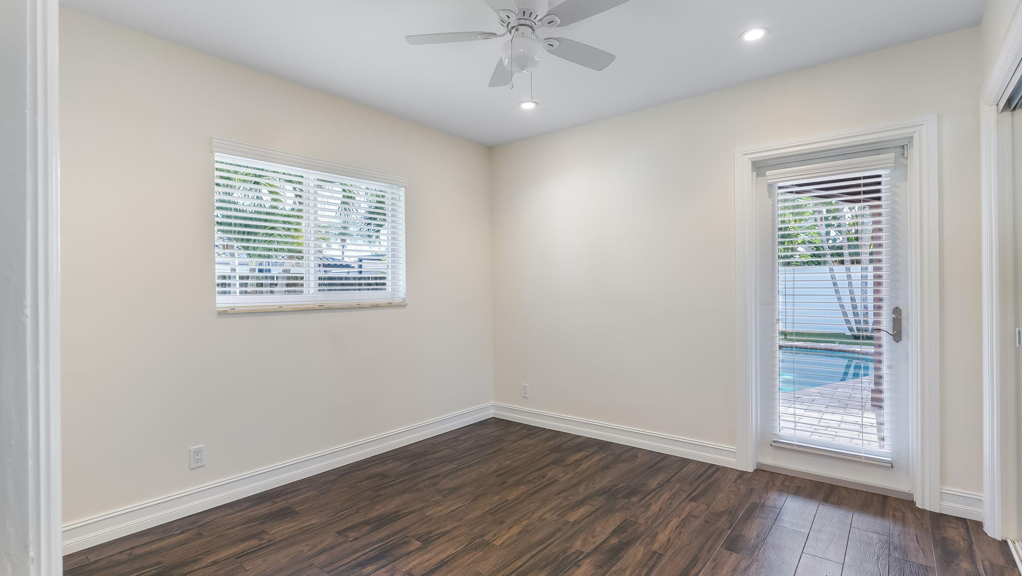 BOCA RATON SQUARE UNIT 1 - Residential