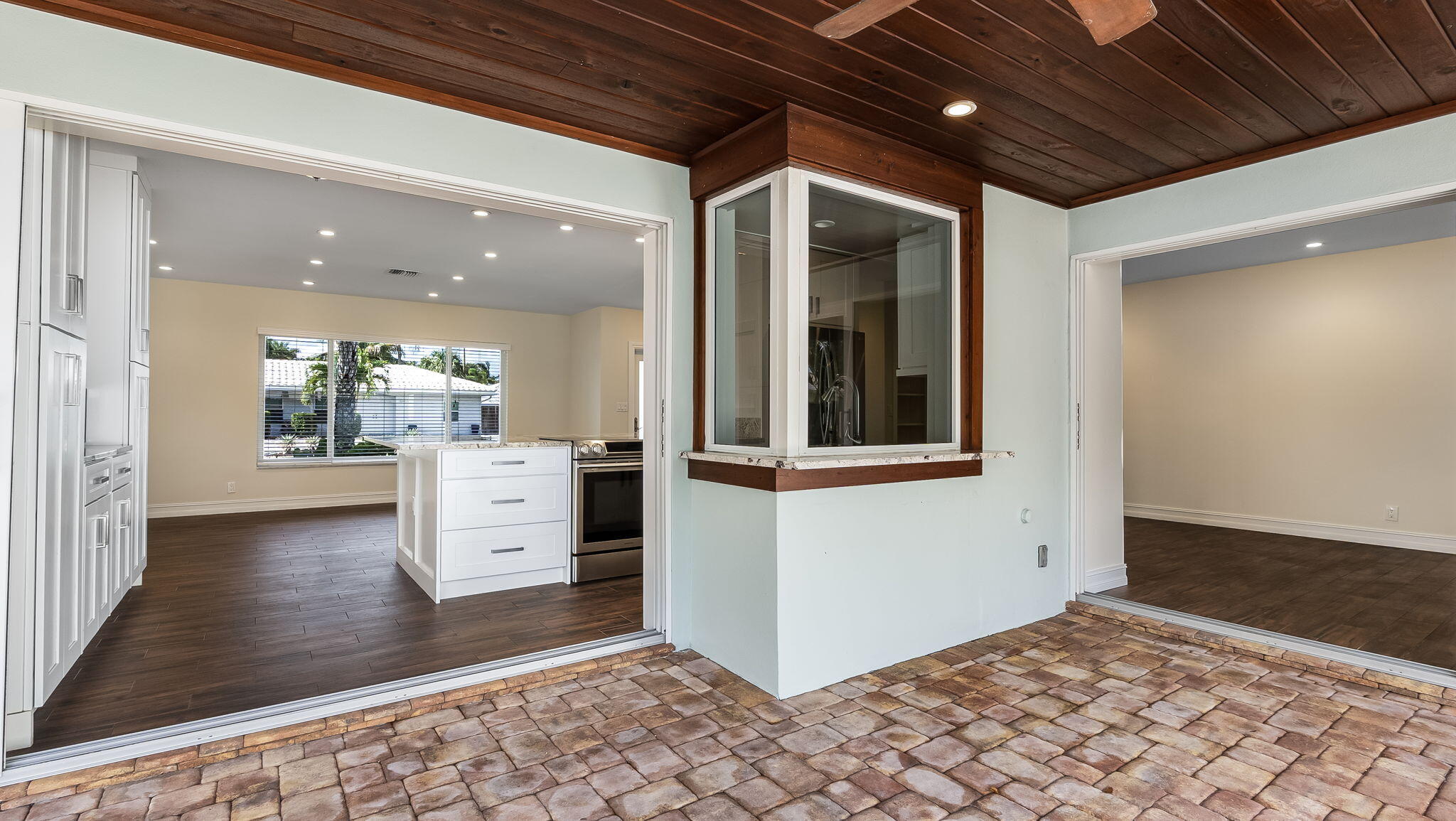 BOCA RATON SQUARE UNIT 1 - Residential