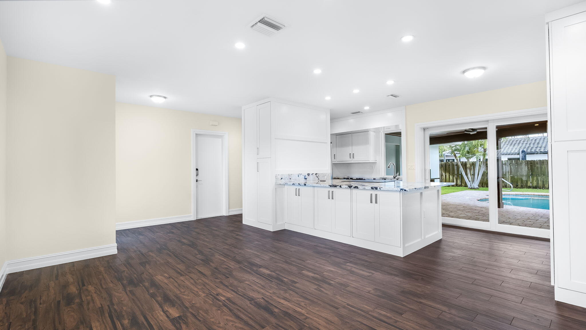 BOCA RATON SQUARE UNIT 1 - Residential