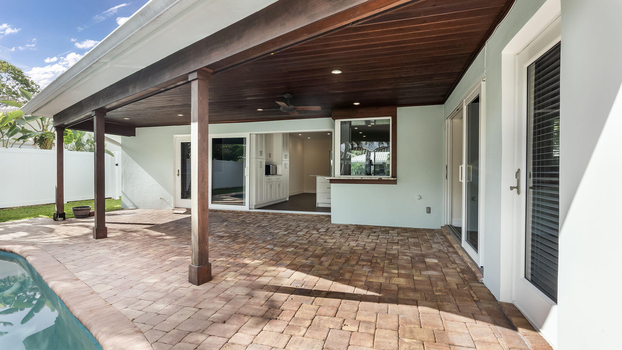BOCA RATON SQUARE UNIT 1 - Residential
