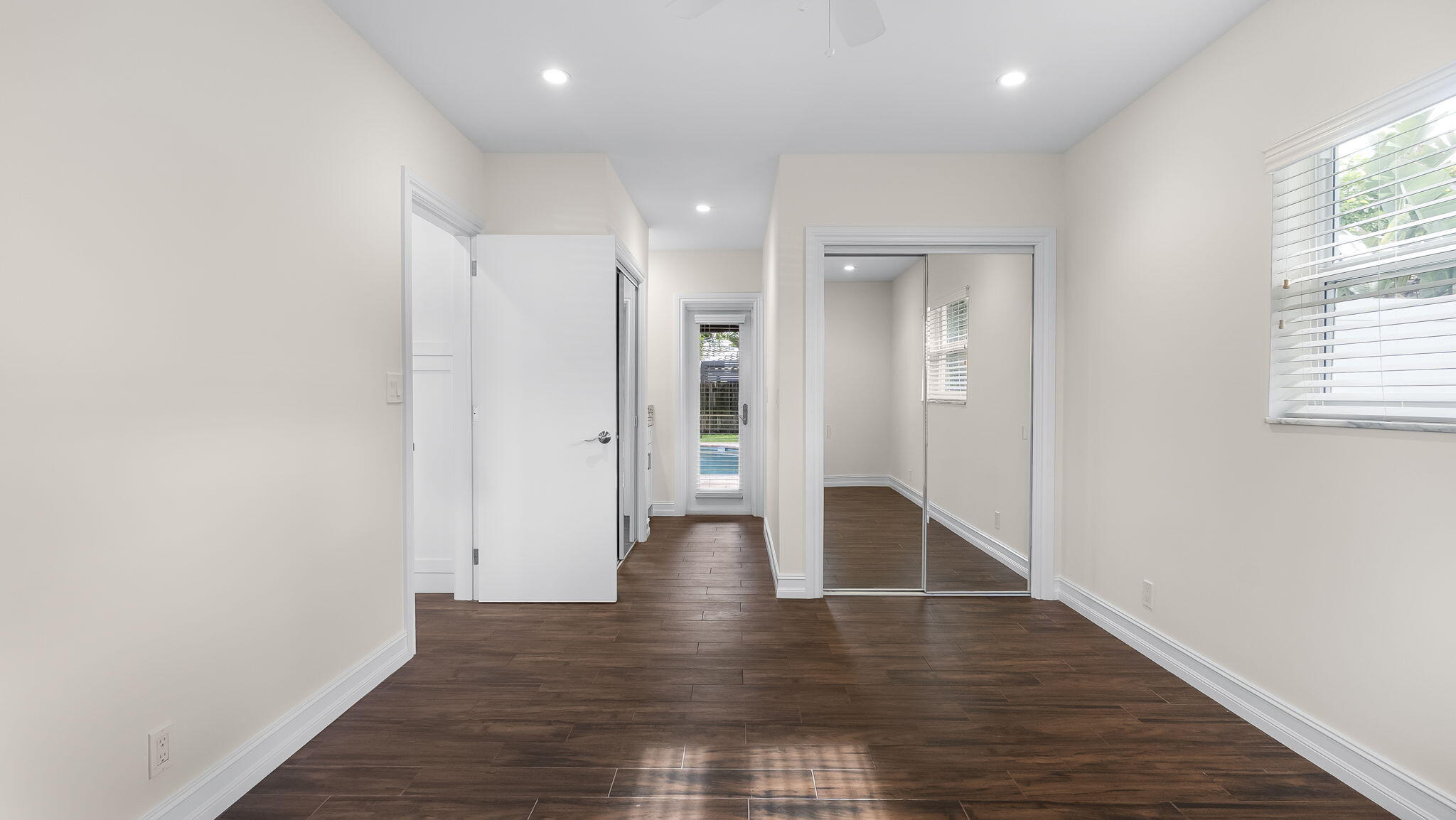 BOCA RATON SQUARE UNIT 1 - Residential