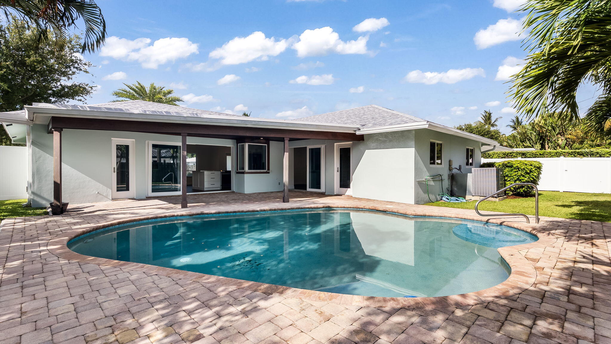 BOCA RATON SQUARE UNIT 1 - Residential