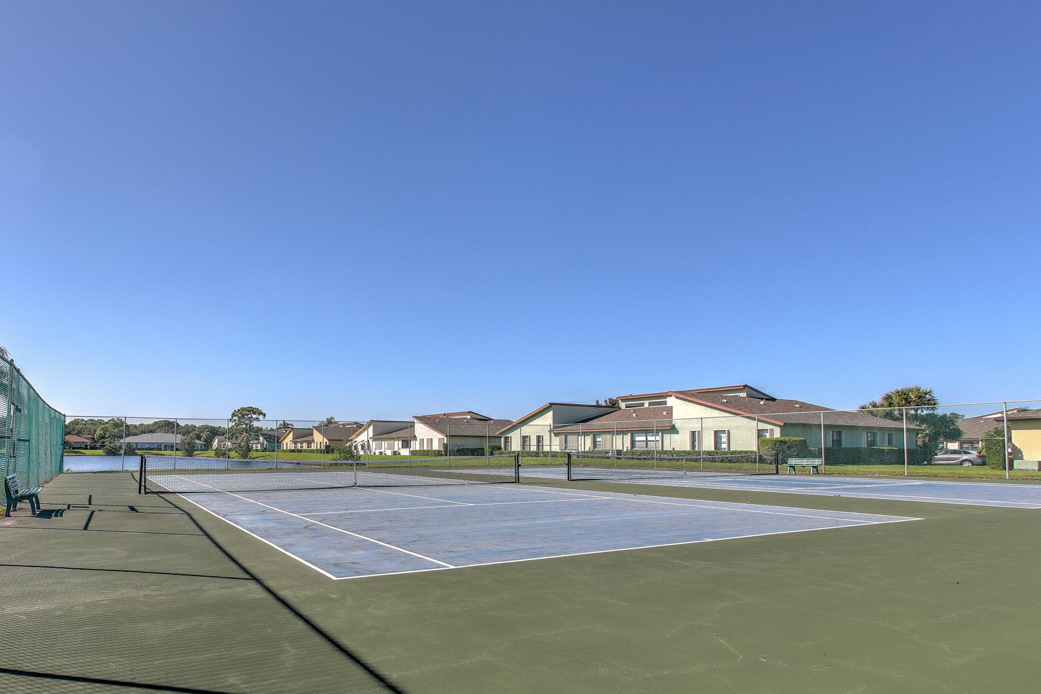 SAVANNAHS CONDOMINIUM SEC - Residential