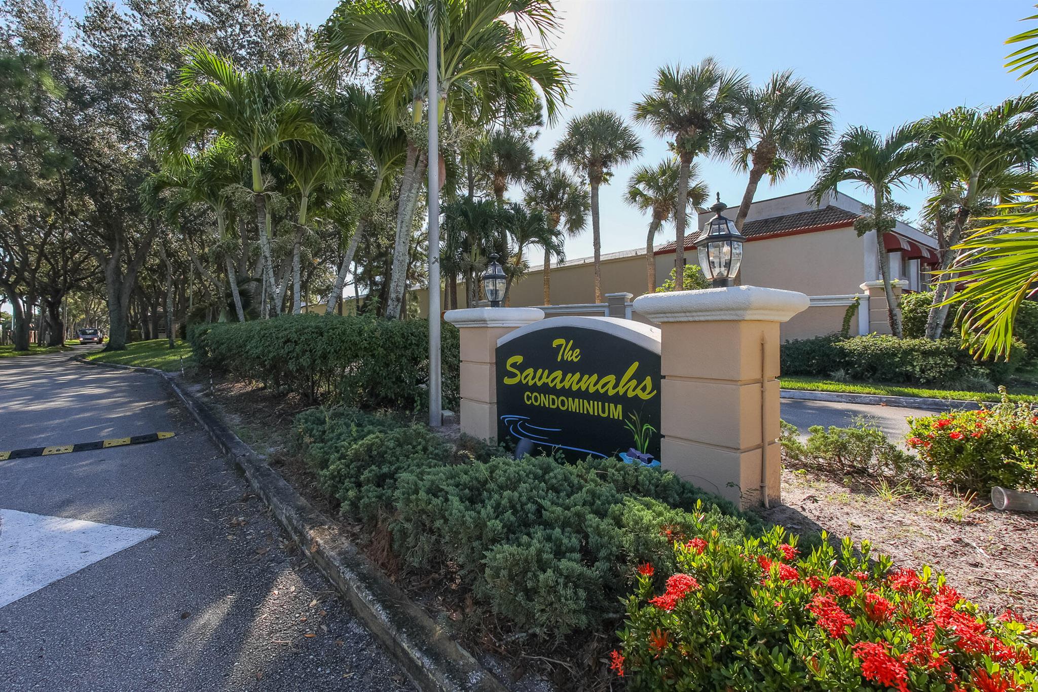 SAVANNAHS CONDOMINIUM SEC - Residential