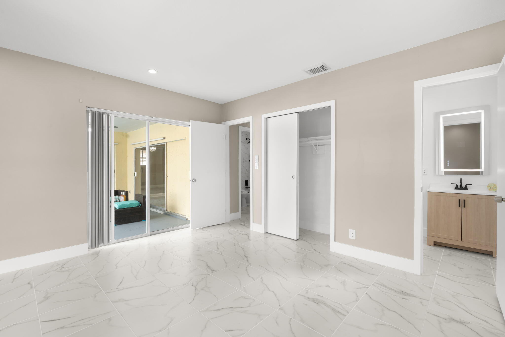 3921 NW 35th Terrace