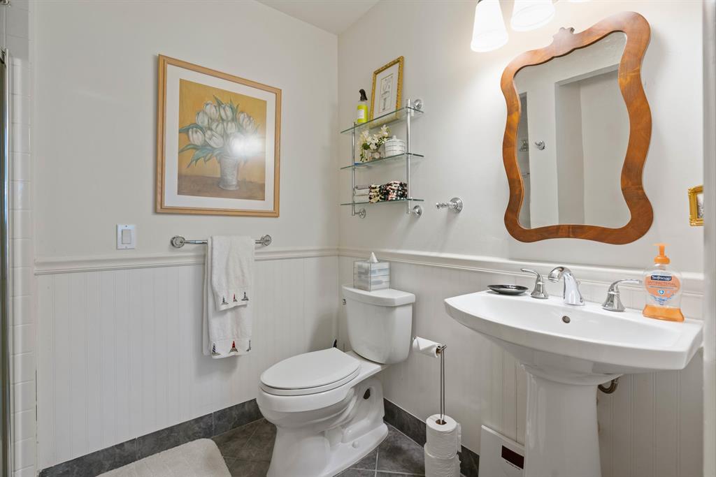 GREENS CAY OF JONATHANS LANDING - Residential