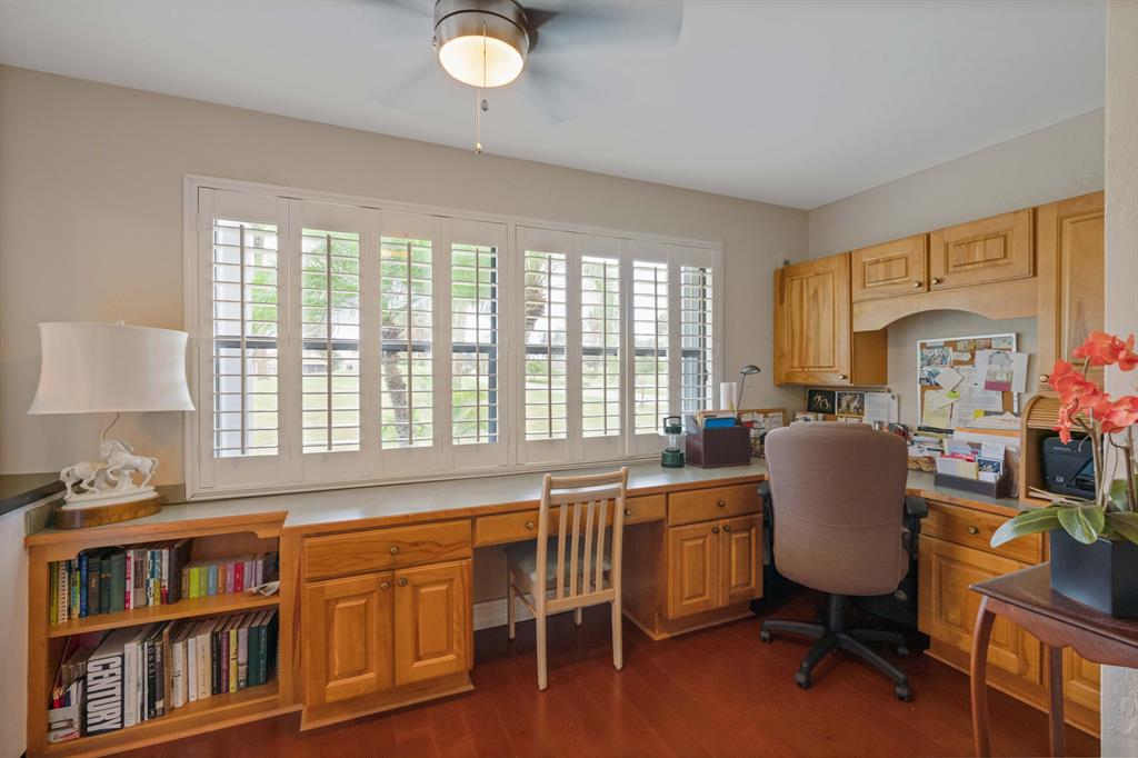 GREENS CAY OF JONATHANS LANDING - Residential