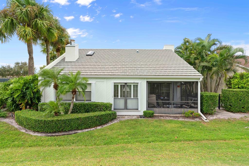 GREENS CAY OF JONATHANS LANDING - Residential