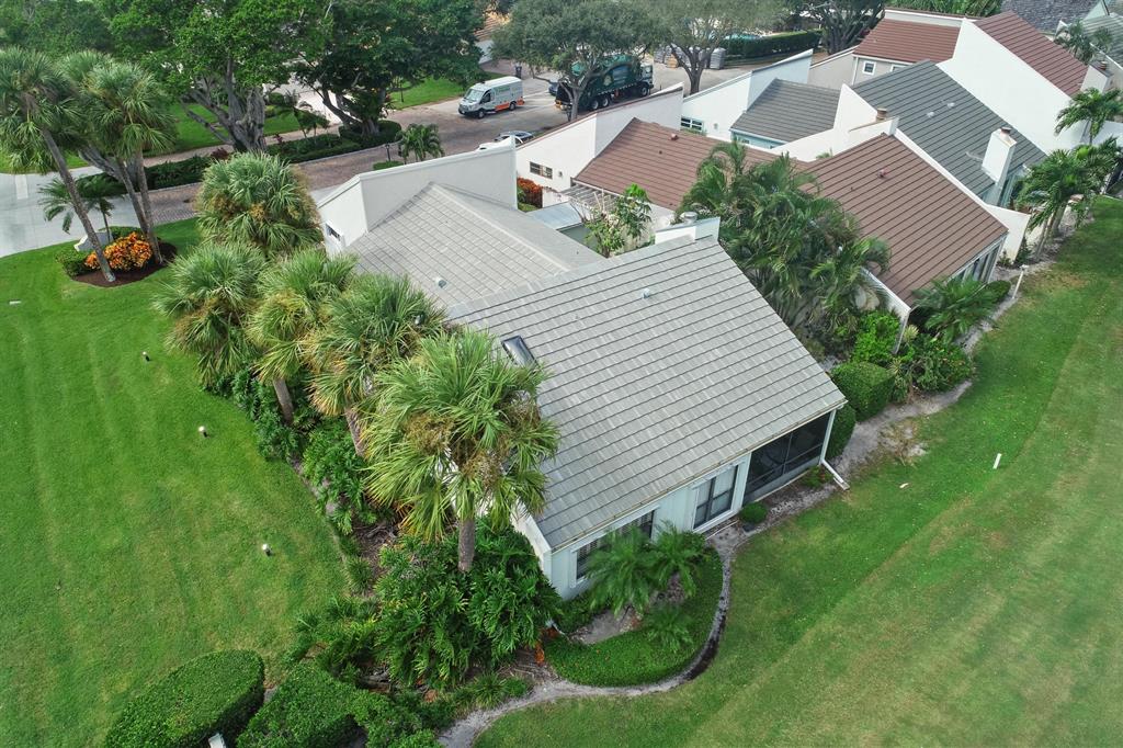 GREENS CAY OF JONATHANS LANDING - Residential