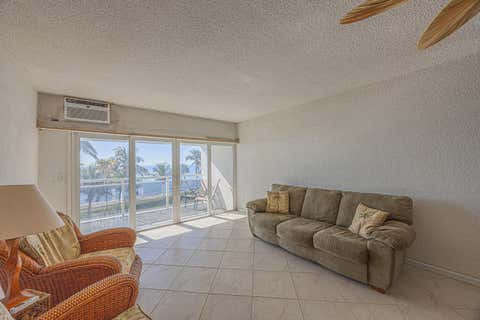 Tiny photo for 500 SE 21st Avenue #403, Deerfield Beach, FL 33441 (MLS # B26025562)