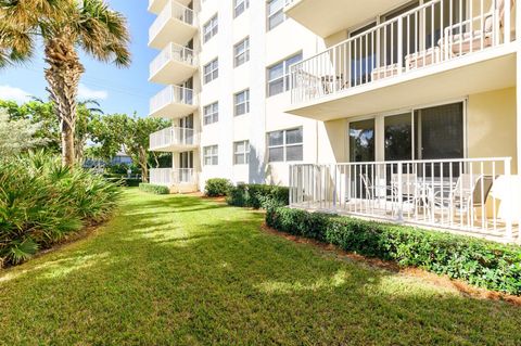 A home in South Palm Beach