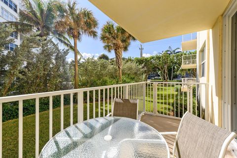 A home in South Palm Beach