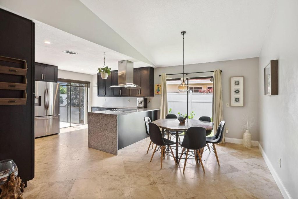 Photo of 6330 Sweet Maple Lane, Boca Raton, FL 33433 (MLS # R10974674)