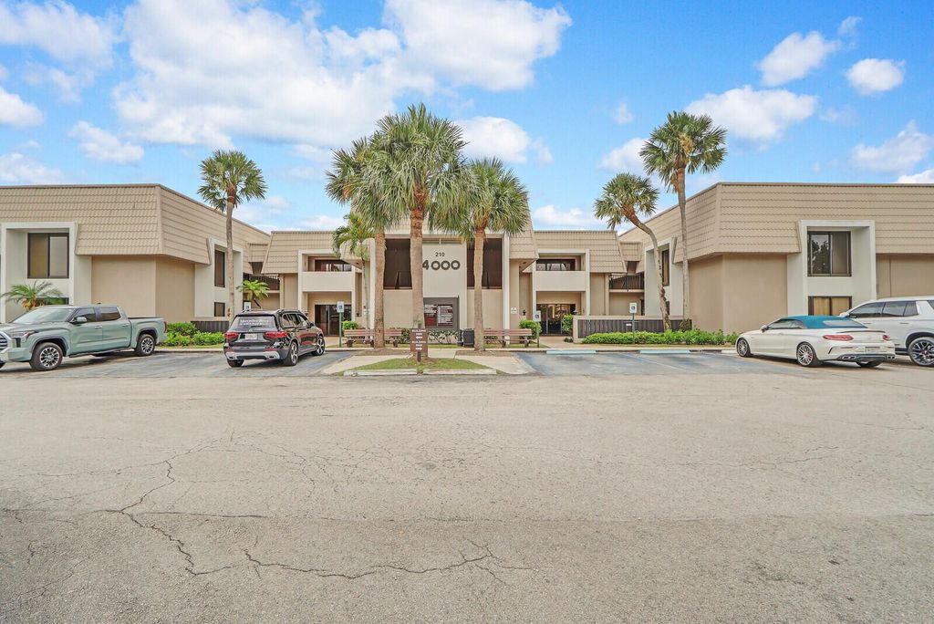 Photo of 210 Jupiter Lakes Boulevard #105, Jupiter, FL 33458 (MLS # R11001958)