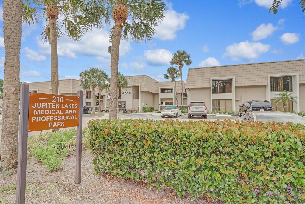 Photo of 210 Jupiter Lakes Boulevard #105, Jupiter, FL 33458 (MLS # R11001958)