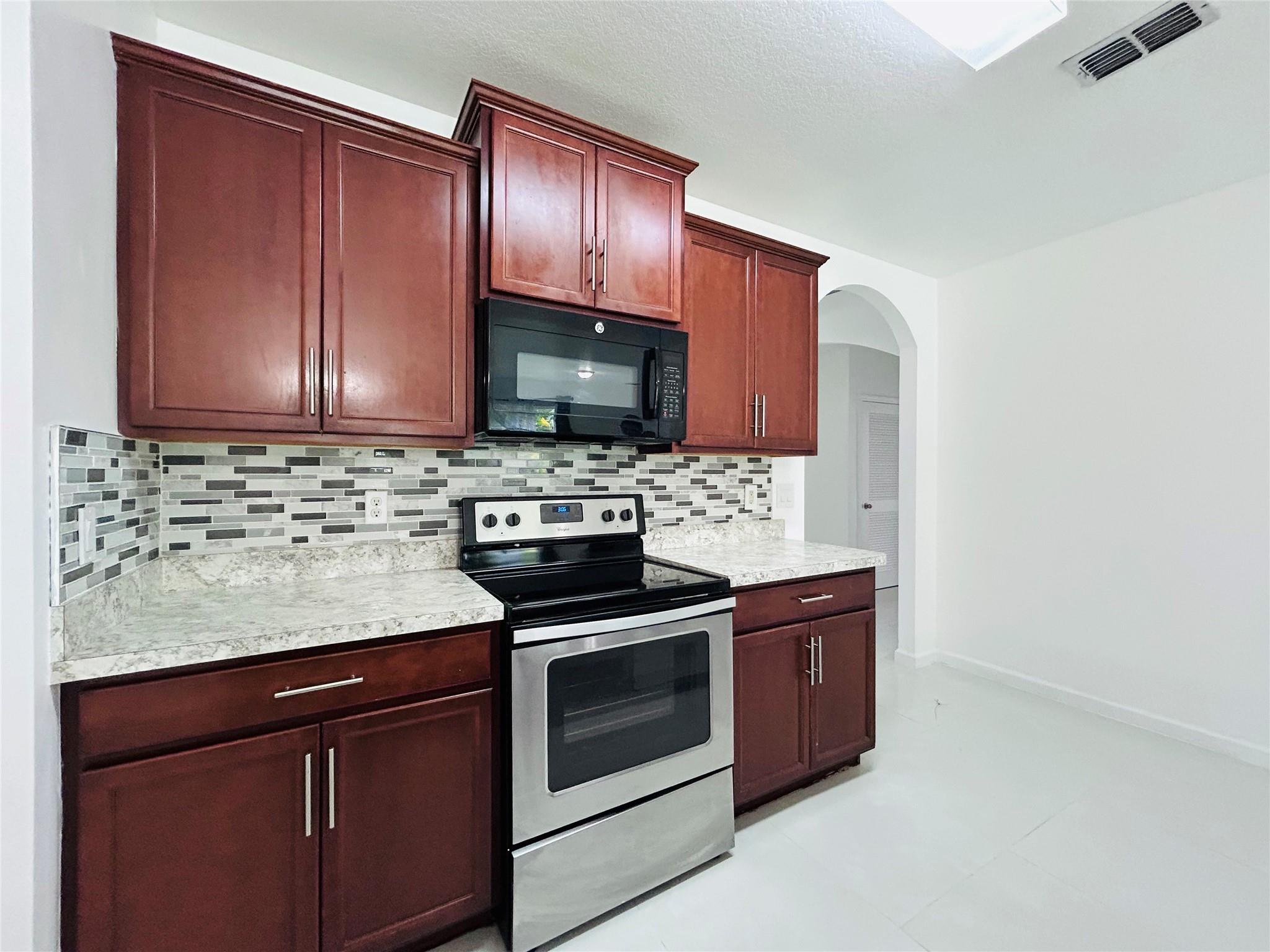 PORT ST LUCIE SECTION 9 - Residential Lease