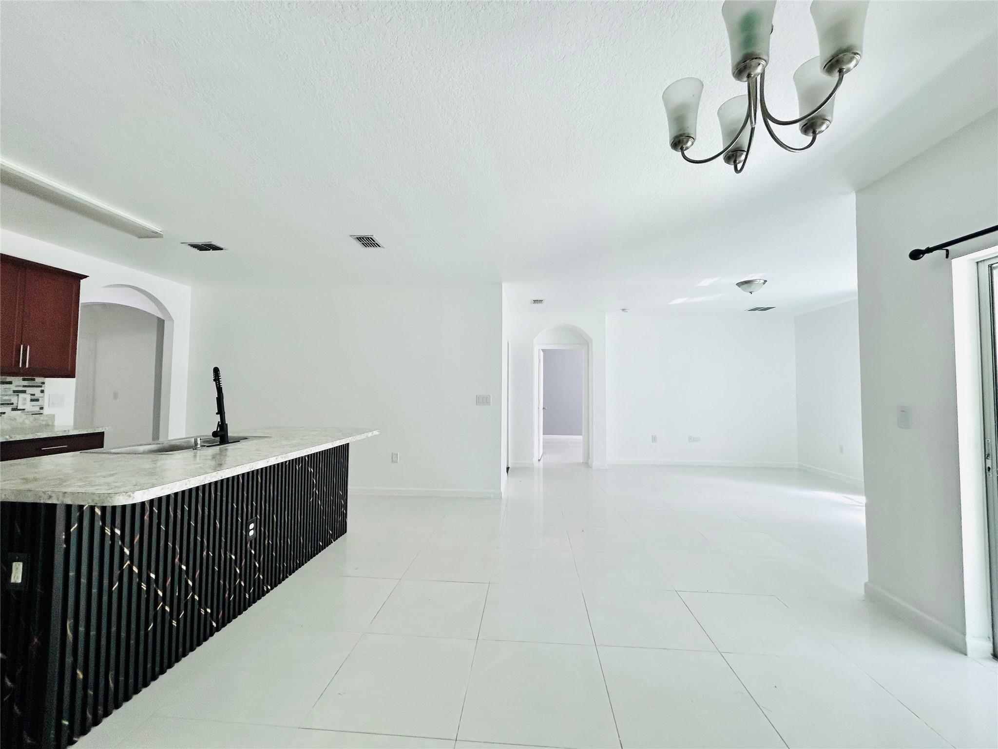 PORT ST LUCIE SECTION 9 - Residential Lease