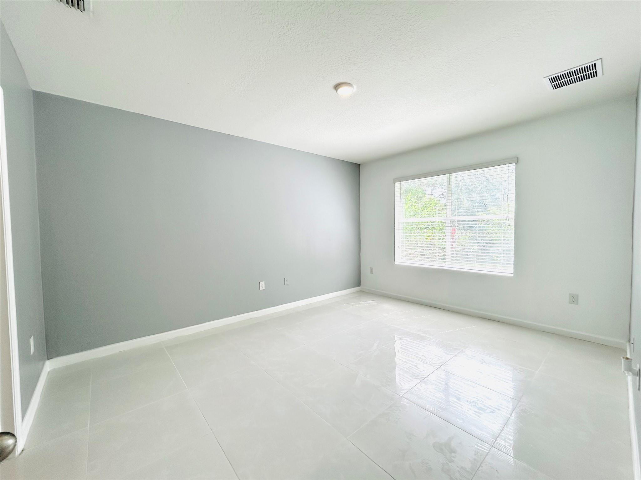 PORT ST LUCIE SECTION 9 - Residential Lease