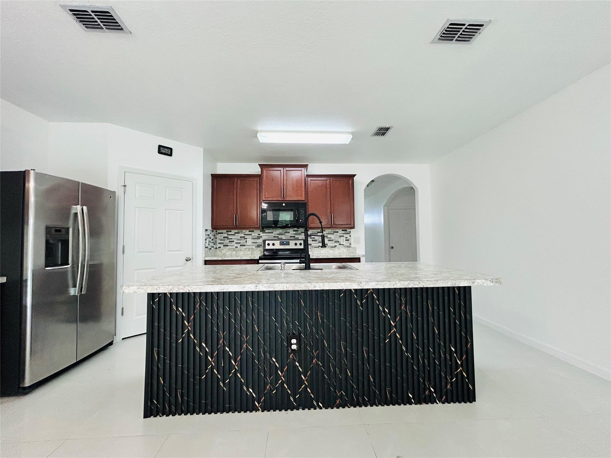 PORT ST LUCIE SECTION 9 - Residential Lease