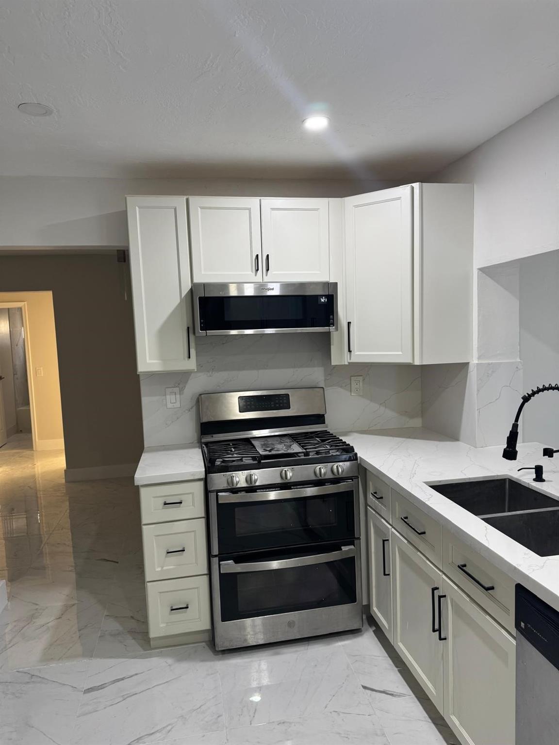 Sunrise Golf Village Sec - Residential Lease