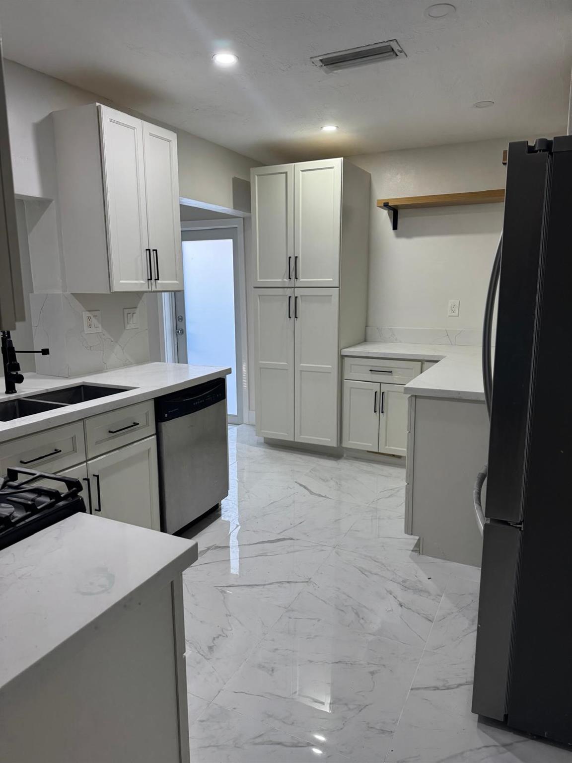 Sunrise Golf Village Sec - Residential Lease