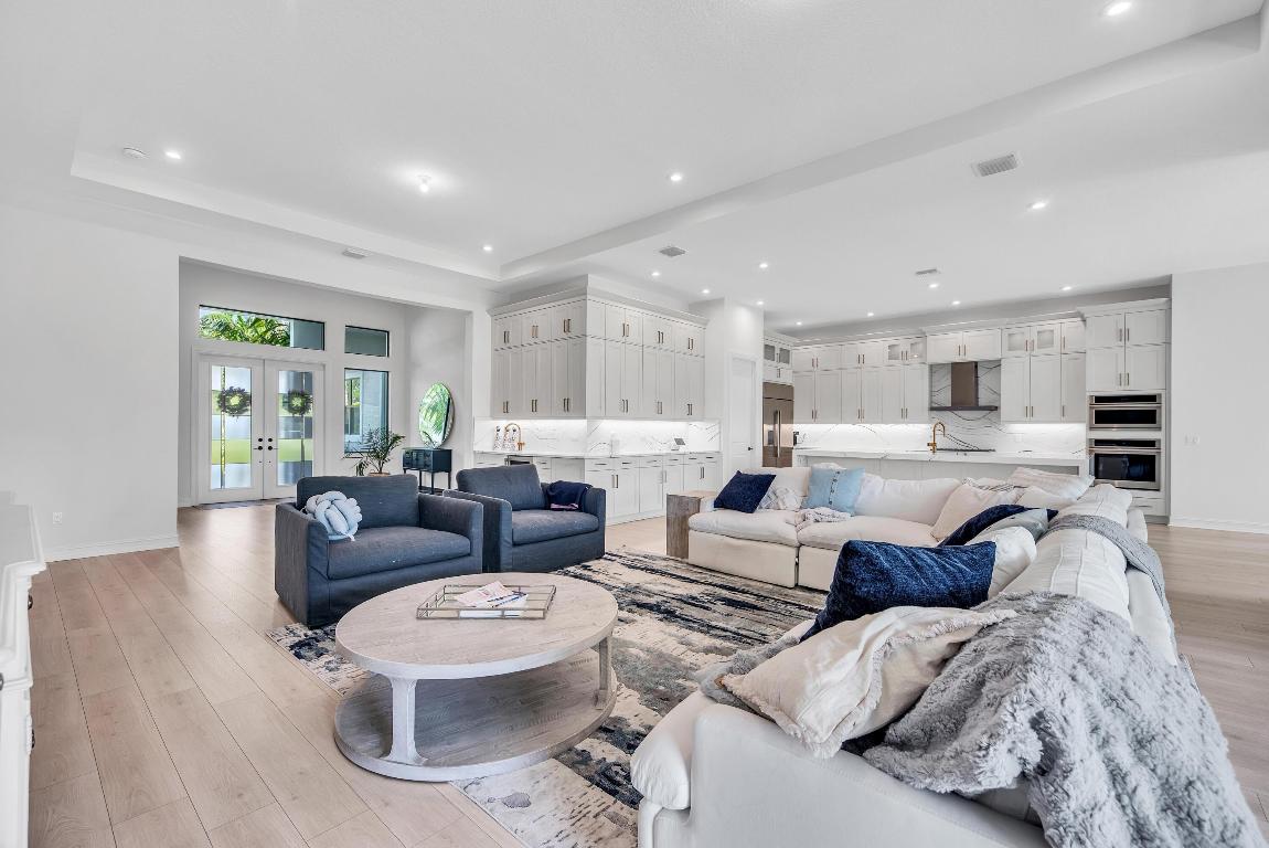 TUSCAWILLA (CANOPY CREEK) - Residential